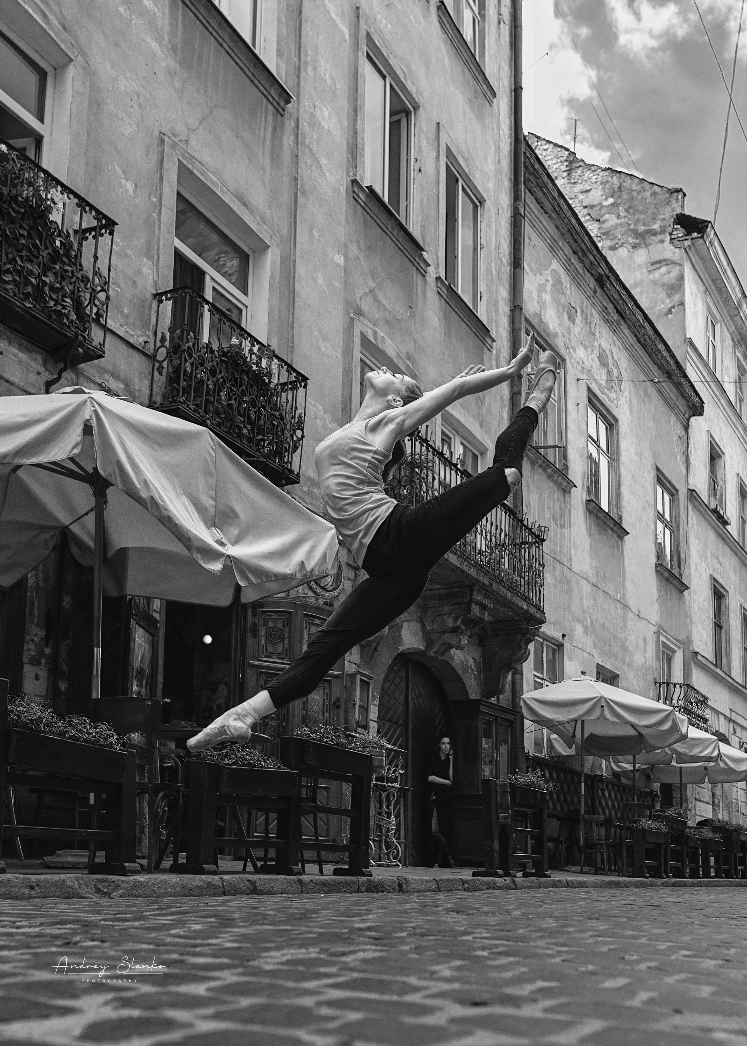 DANCE IN LVIV, UKRAINE. Awards winning photographer in Kauai, Hawaii