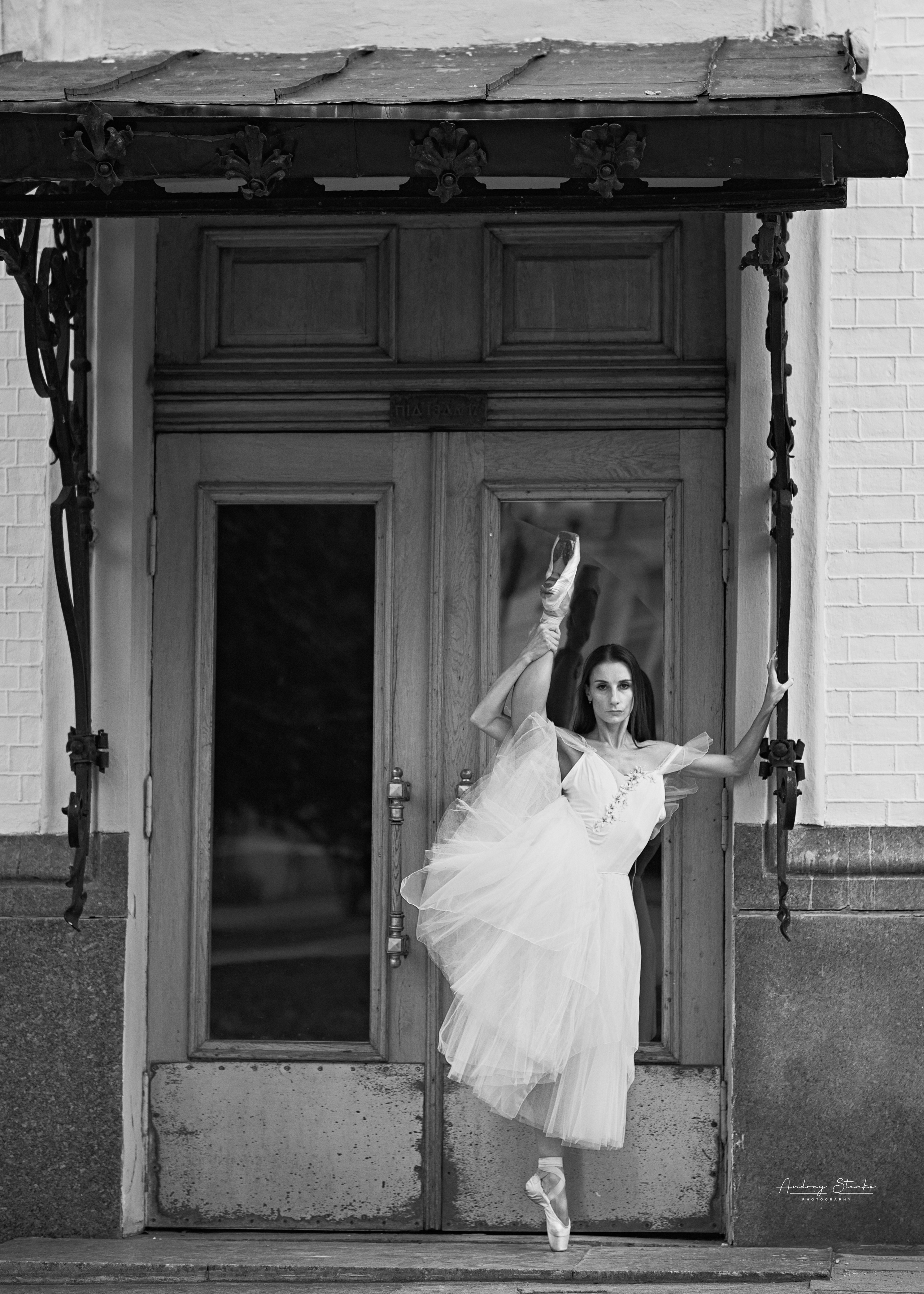 DANCE IN KYIV, UKRAINE. Awards winning photographer in Kauai, Hawaii