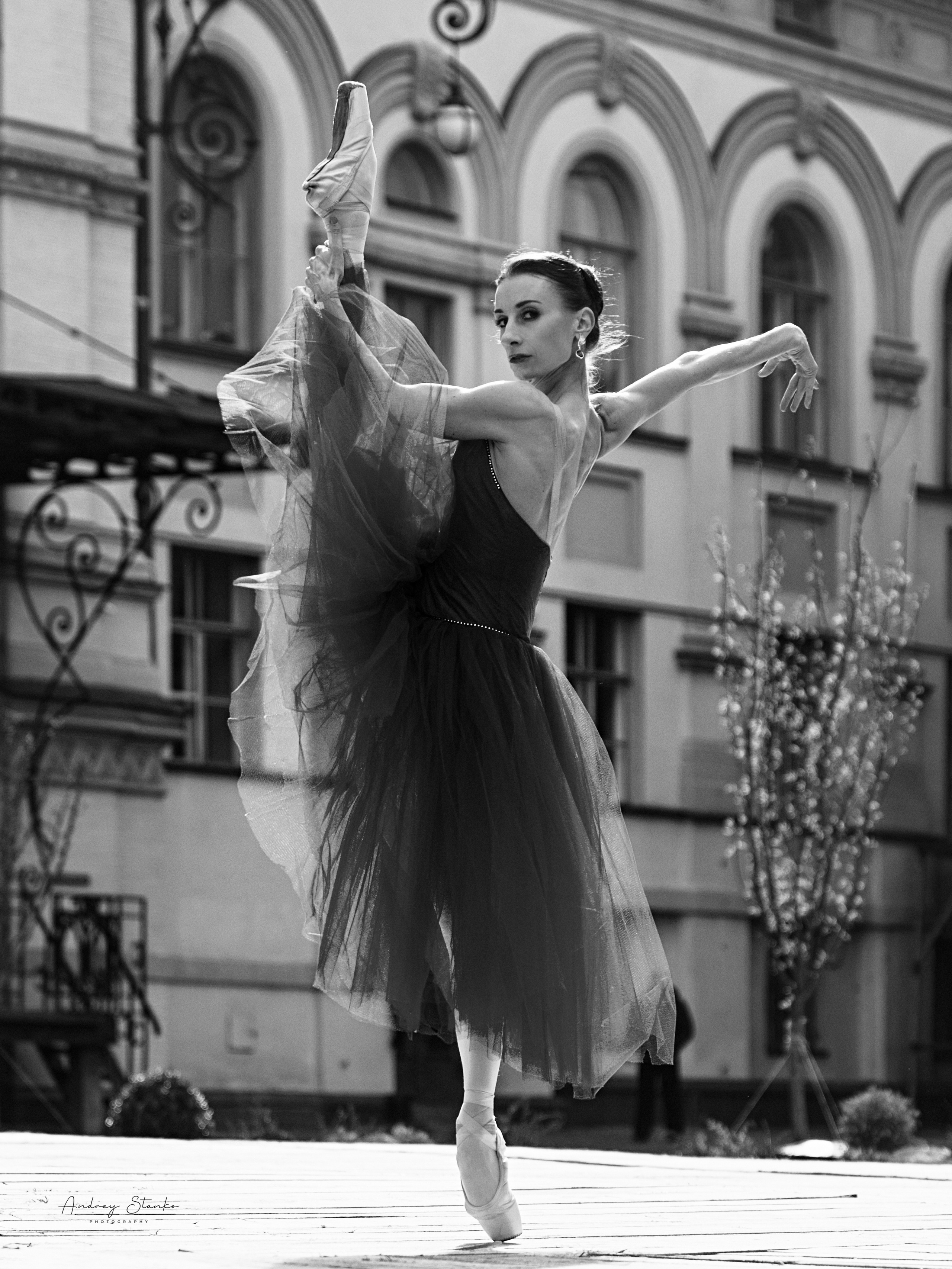 DANCE IN KYIV, UKRAINE. Awards winning photographer in Kauai, Hawaii