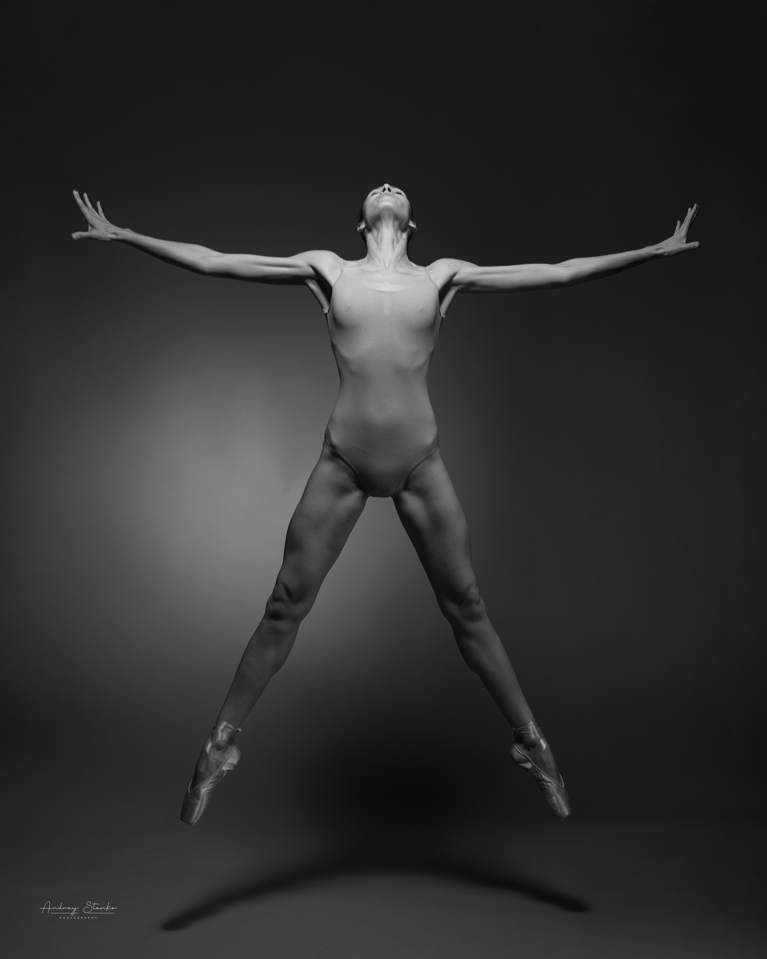 DANCE IN STUDIO. Awards winning photographer in Kauai, Hawaii