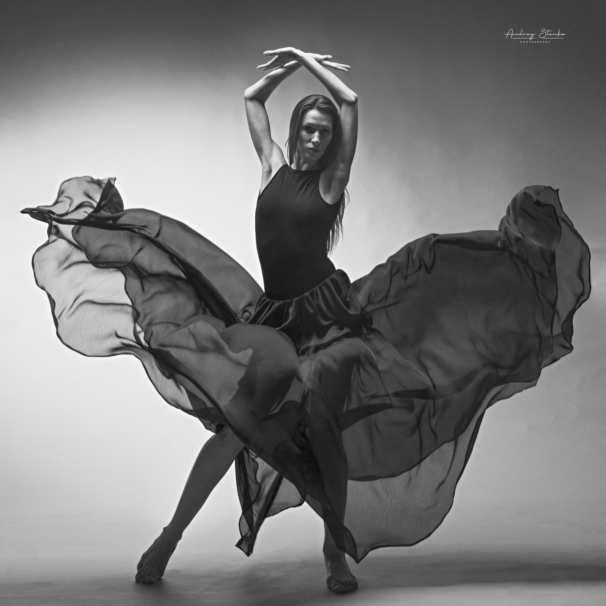 DANCE IN STUDIO. Awards winning photographer in Kauai, Hawaii