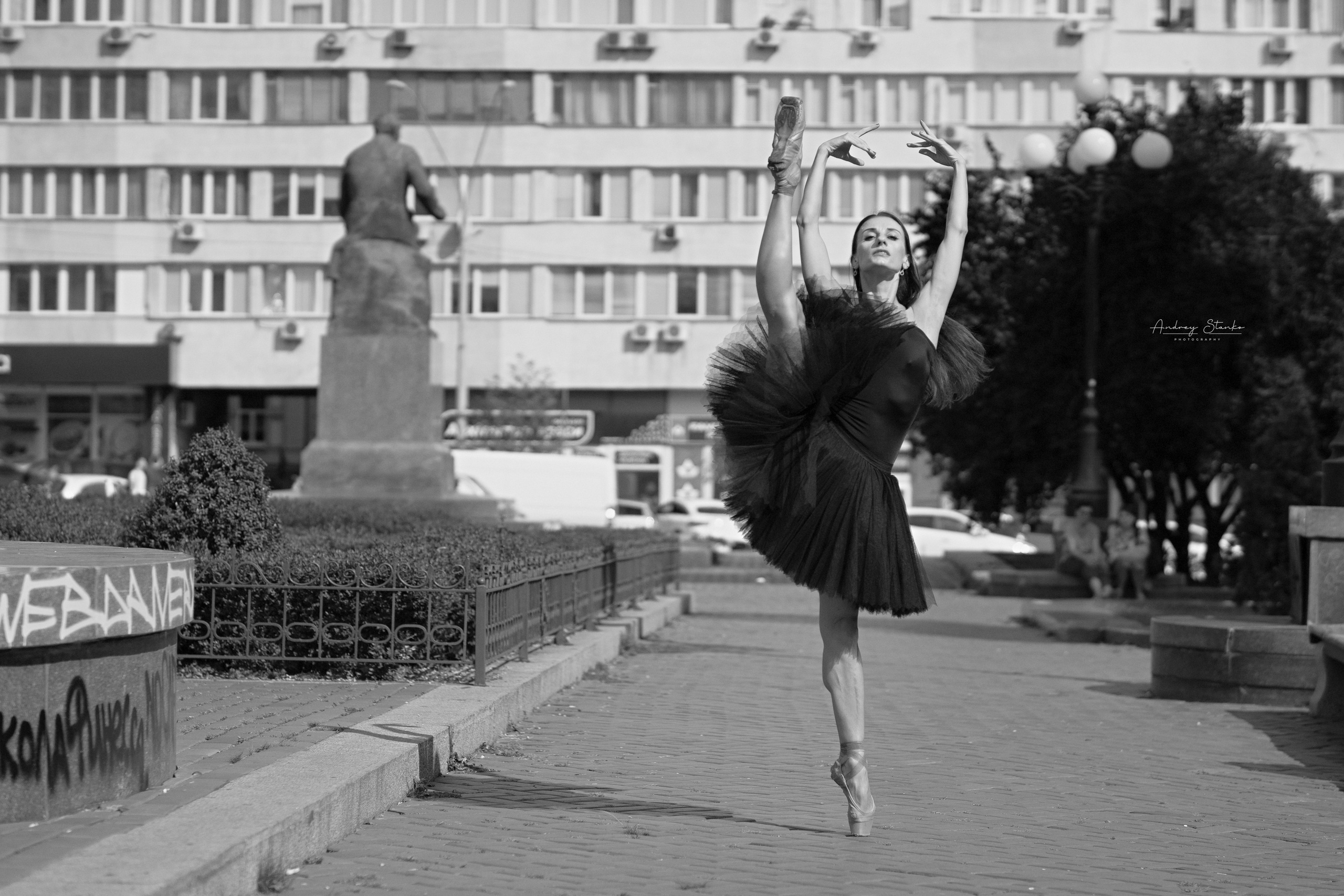 DANCE IN KYIV, UKRAINE. Awards winning photographer in Kauai, Hawaii