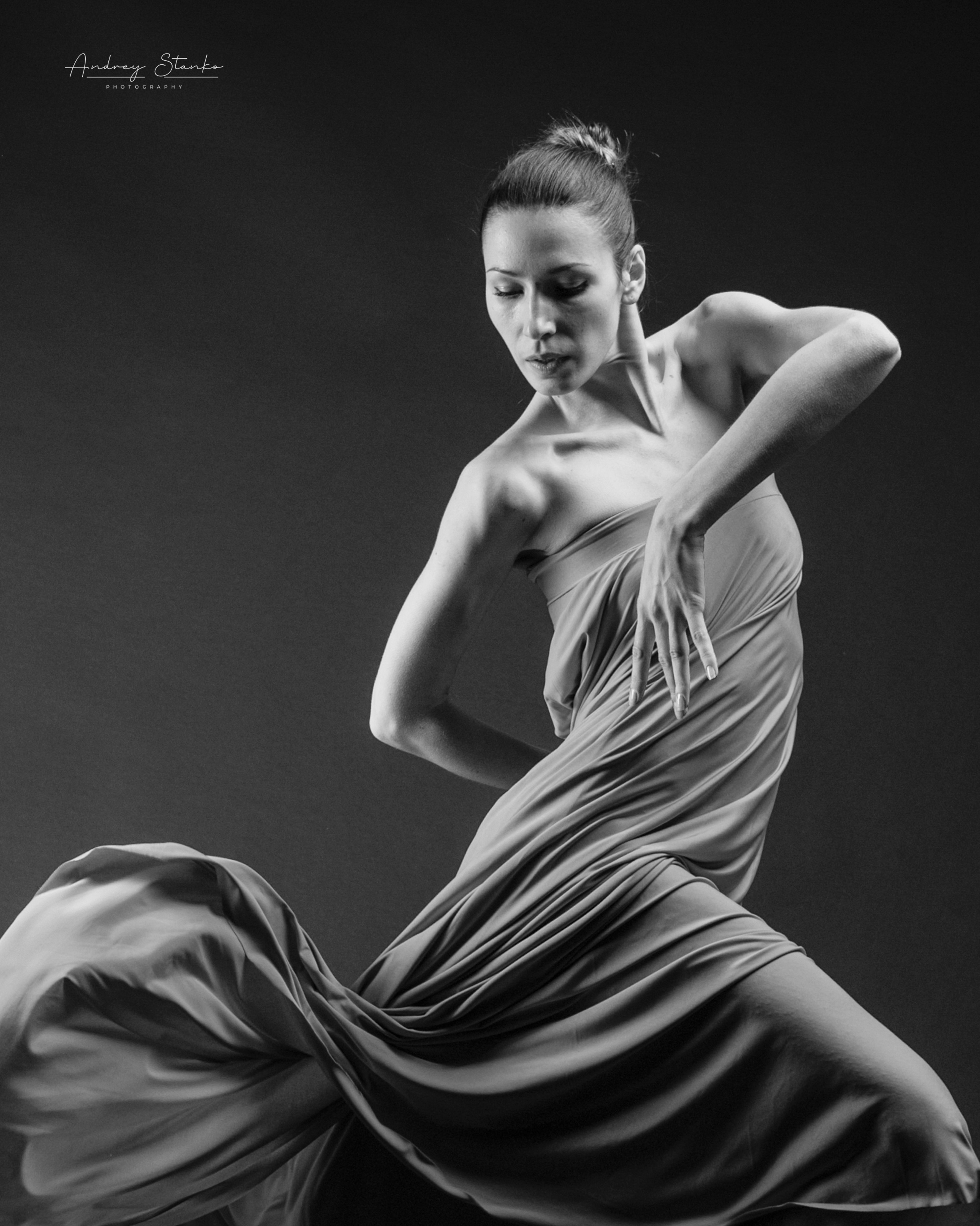 DANCE IN STUDIO. Awards winning photographer in Kauai, Hawaii