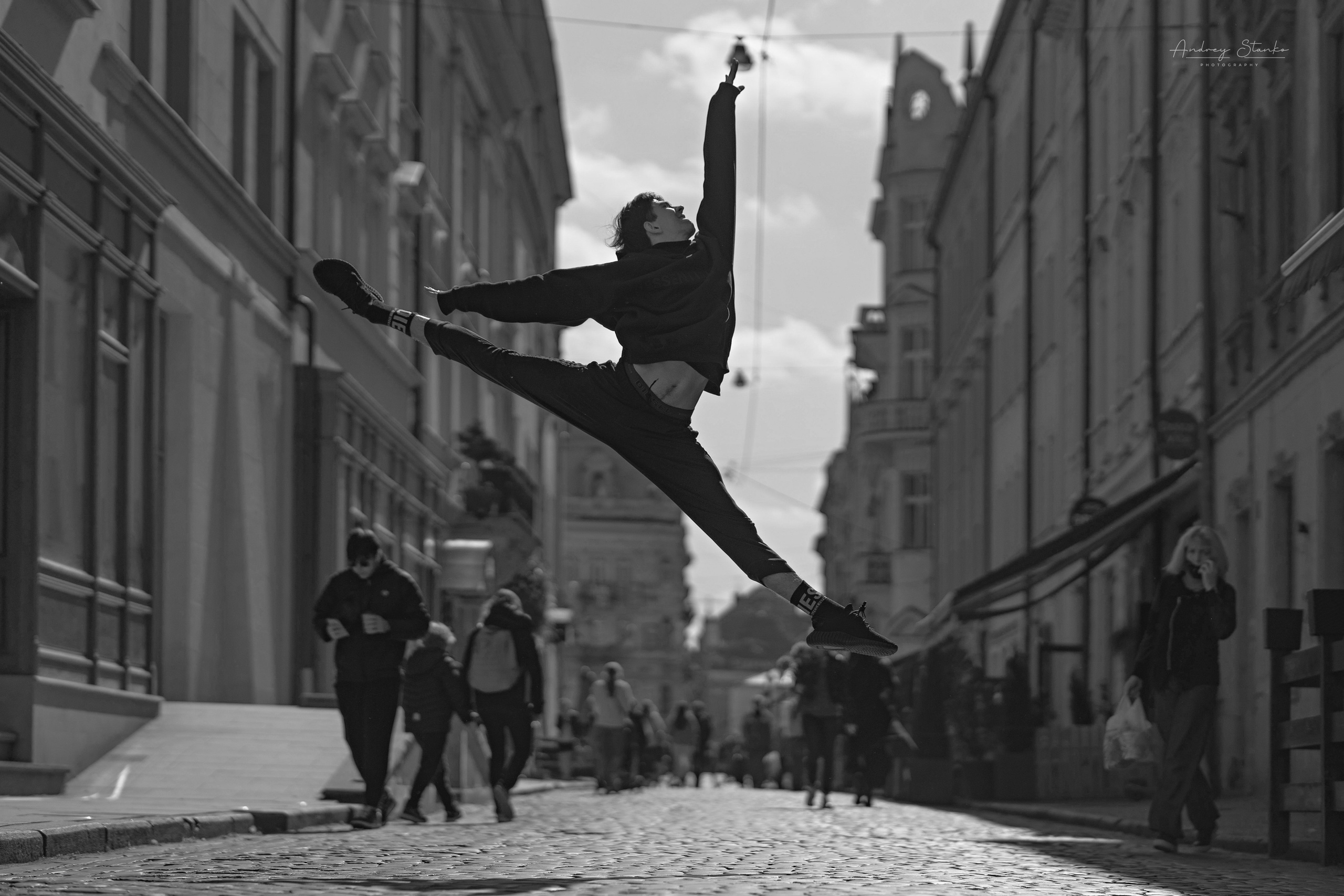 DANCE IN LVIV, UKRAINE. Awards winning photographer in Kauai, Hawaii