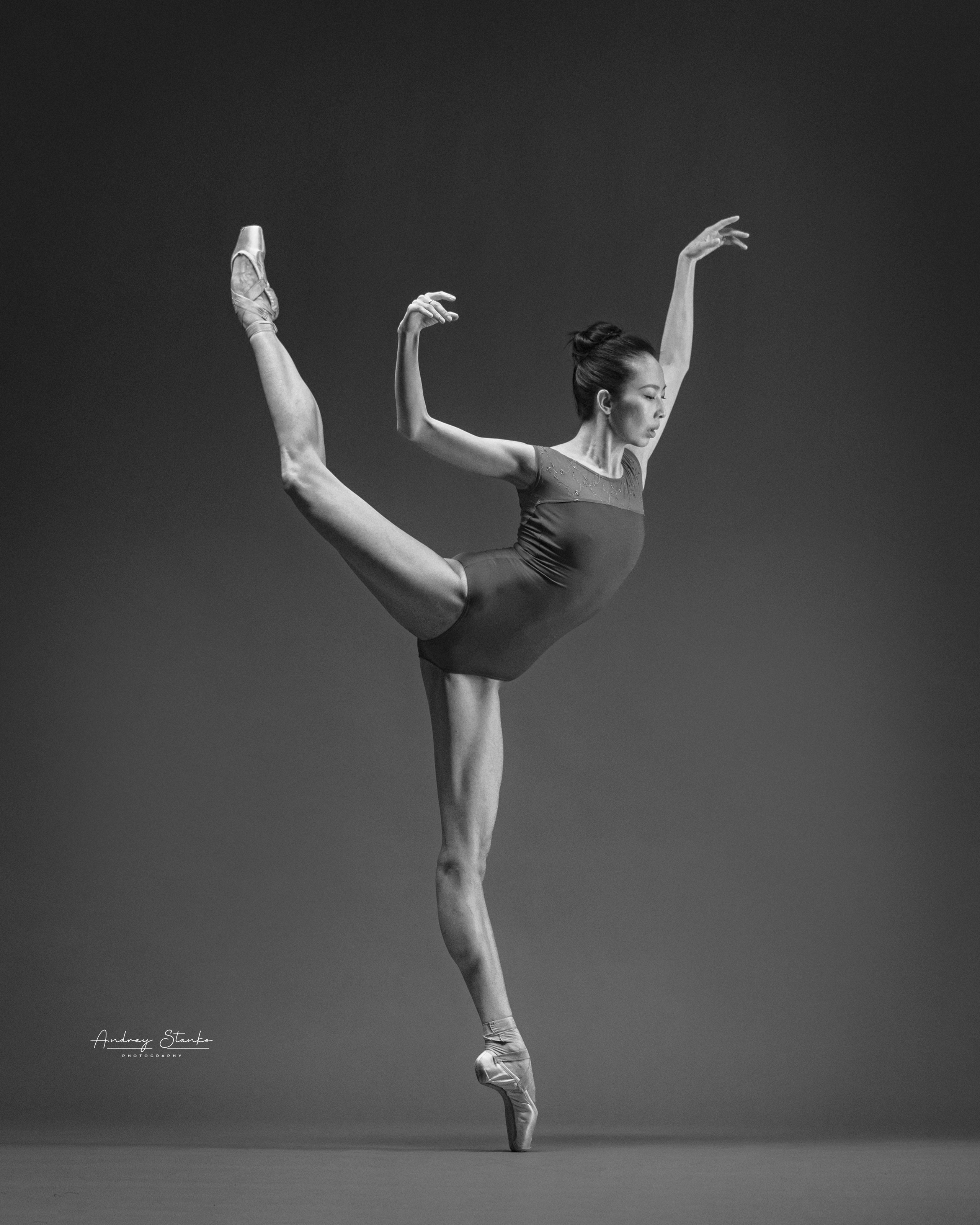 DANCE IN STUDIO. Awards winning photographer in Kauai, Hawaii