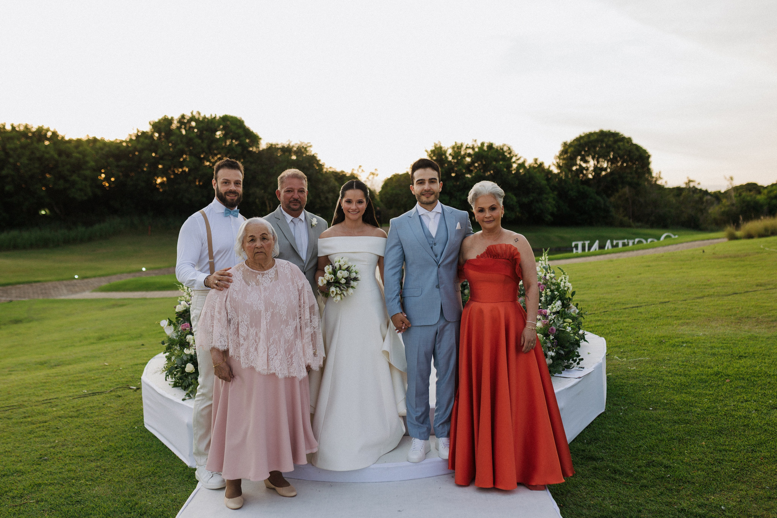 THAIS & RAFAEL L’Occitane Trancoso. Vitor Braga Fotografia | Destination Wedding Photographer