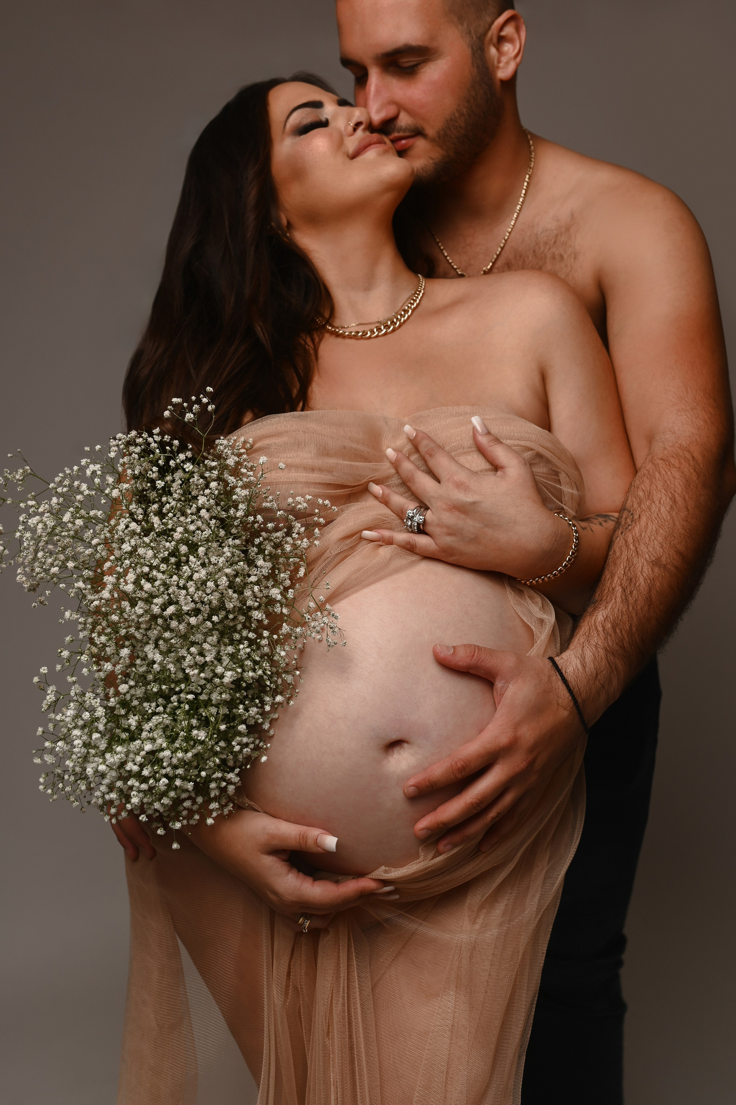 Maternity Vogue Style Photoshoot. WELCOME