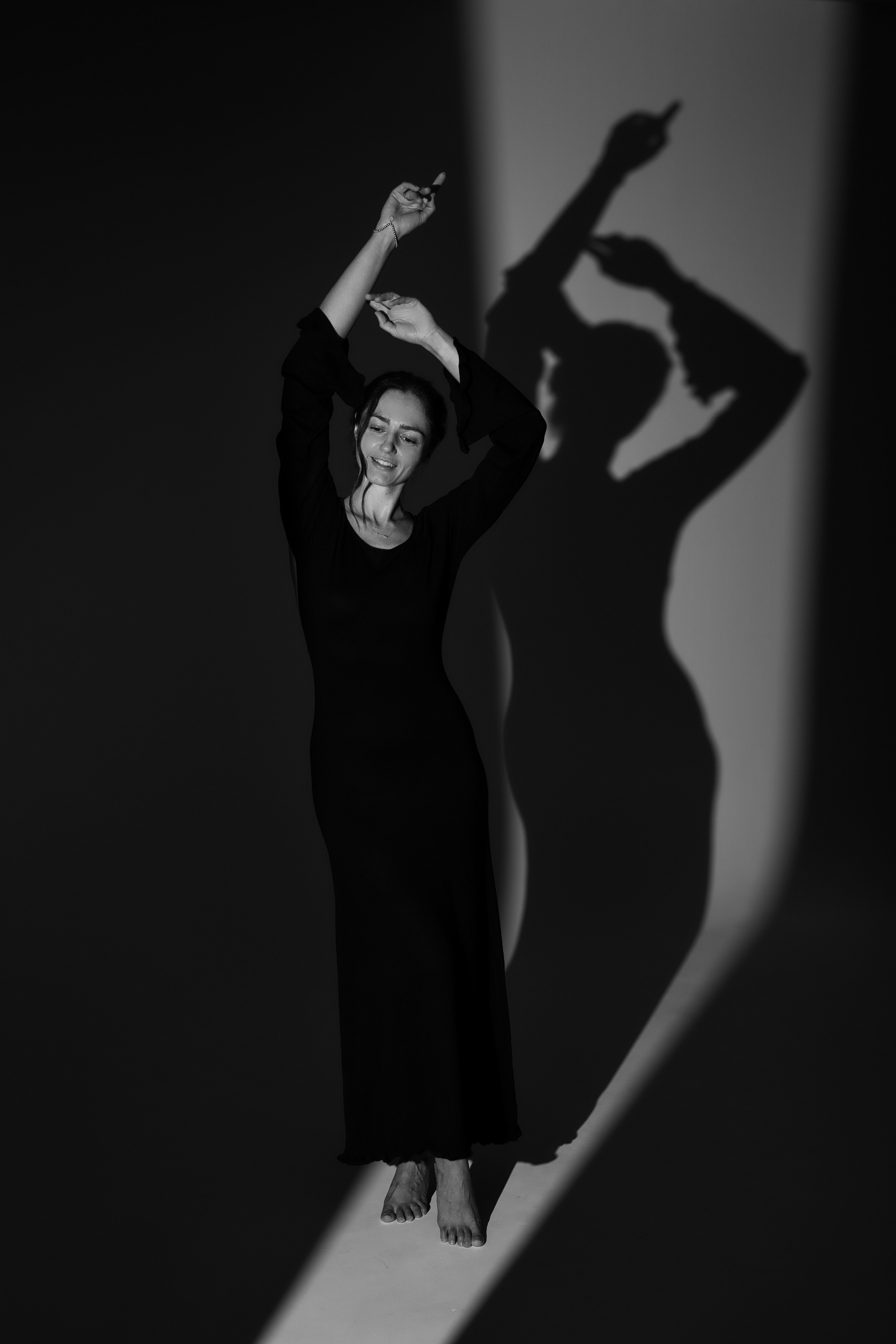 Personal Photoshoot in Abu Dhabi — Portraits That Reflect You. Mariia Safronova is your photographer in Abu Dhabi and Dubai