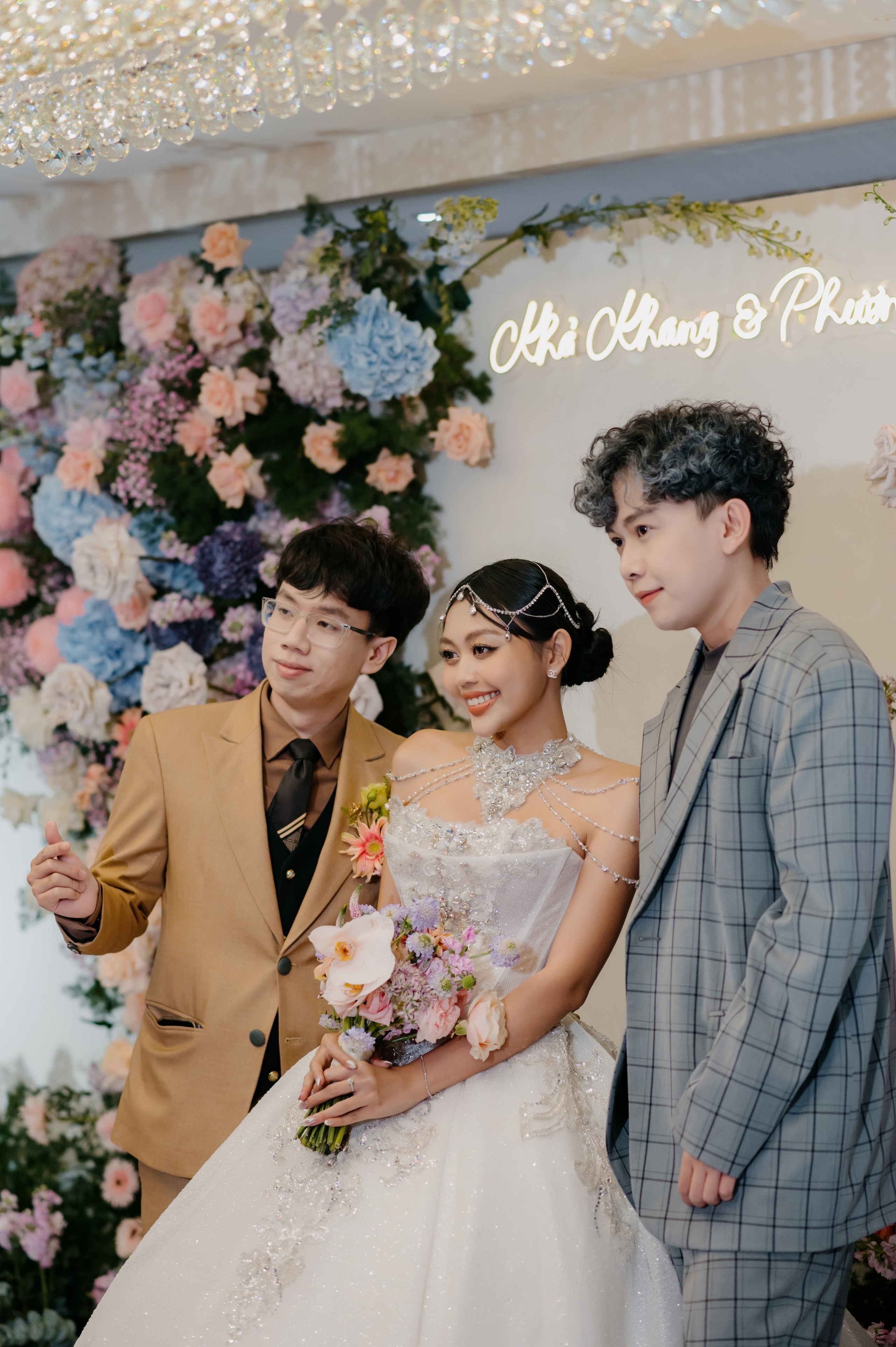 KHANG & QUYEN / Lavela Hotel. Saigon Wedding Present | Art Beyond Moments