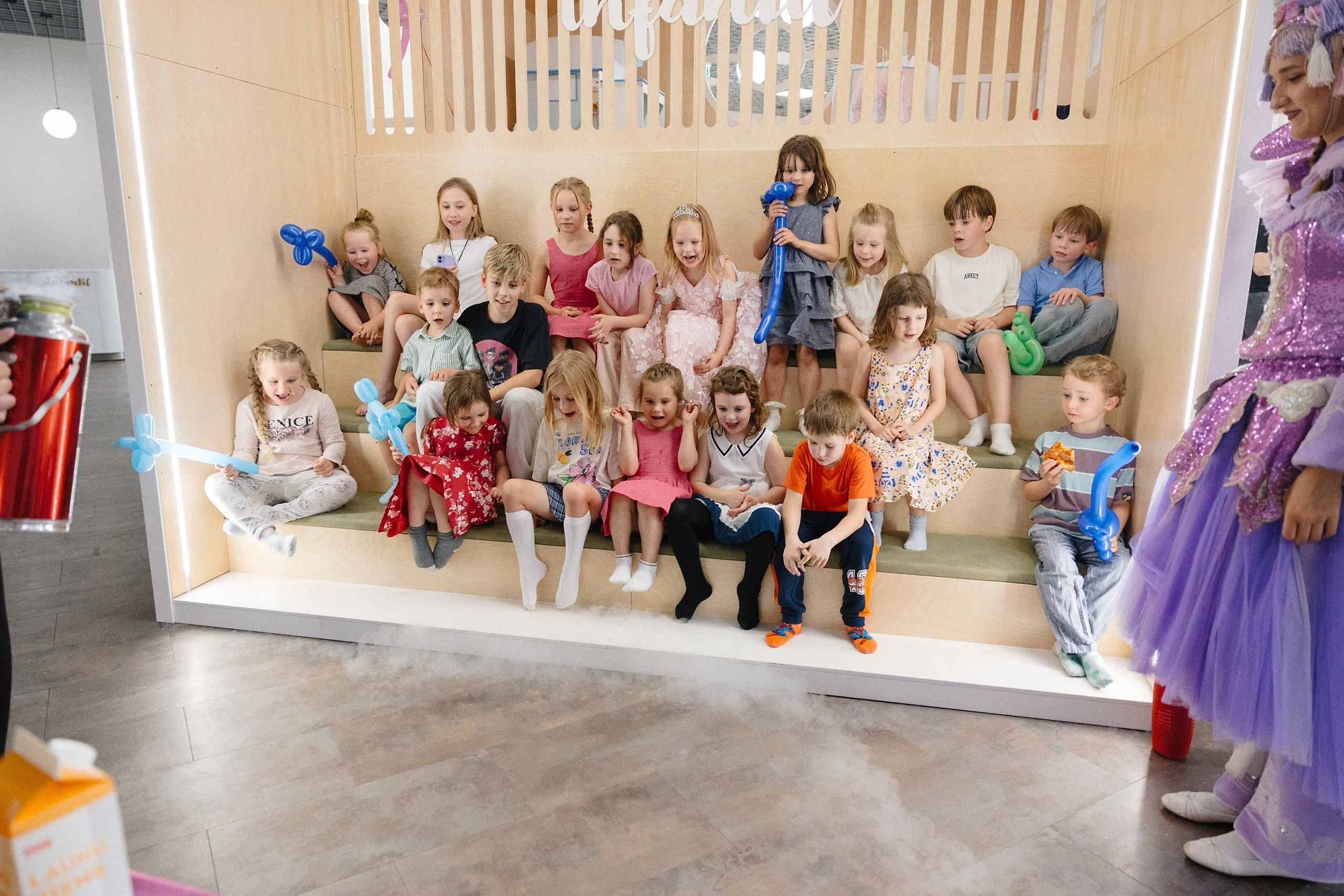 Праздничная фотосессия 6-летия — LaBubu, любимые герои и стильная детская атмосфера. Евгений Тимофеев | Свадебный и контент-фотограф и видеограф в Риге