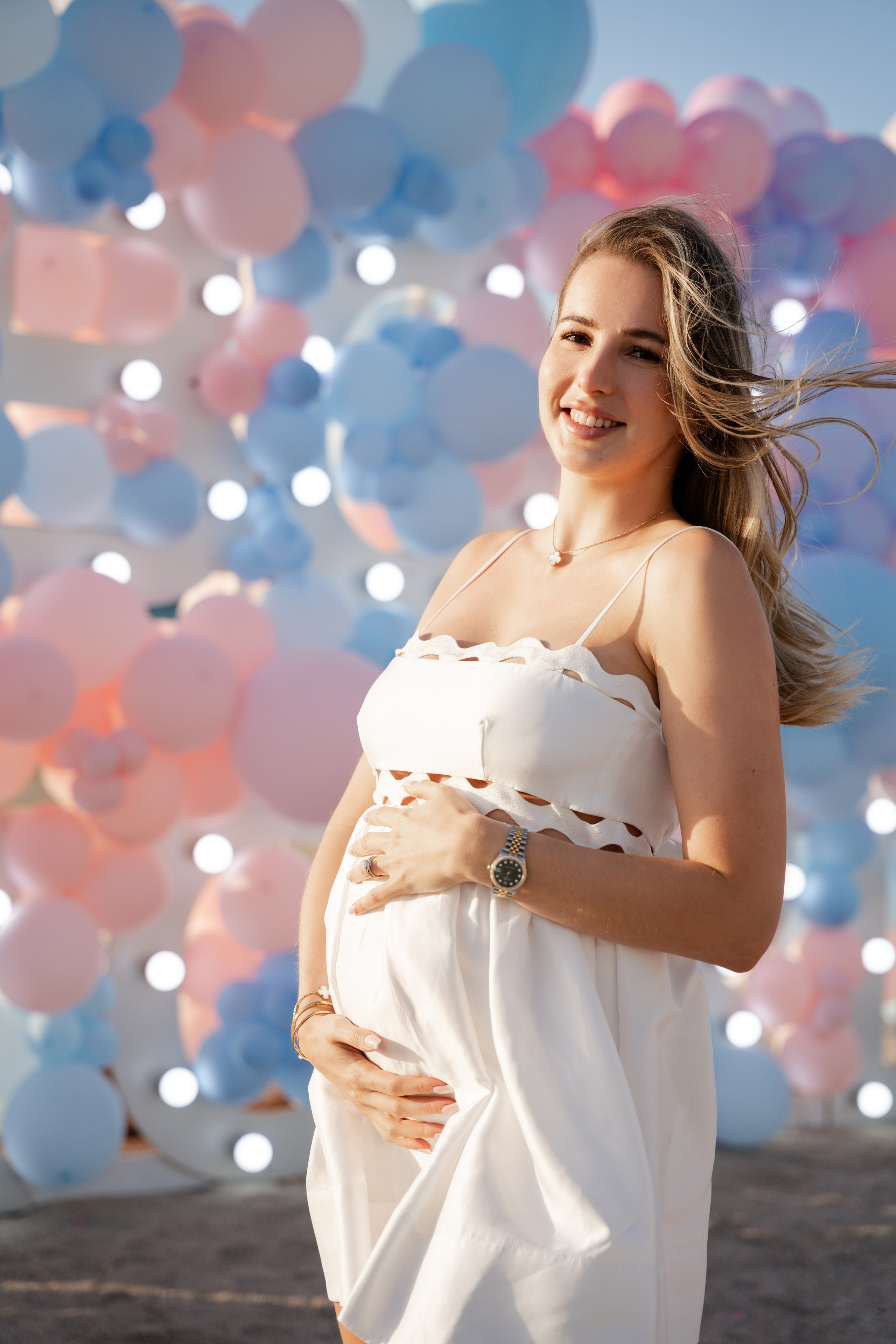 Creative gender reveal party. Angela Iakovleva — Family Photographer in Dubai