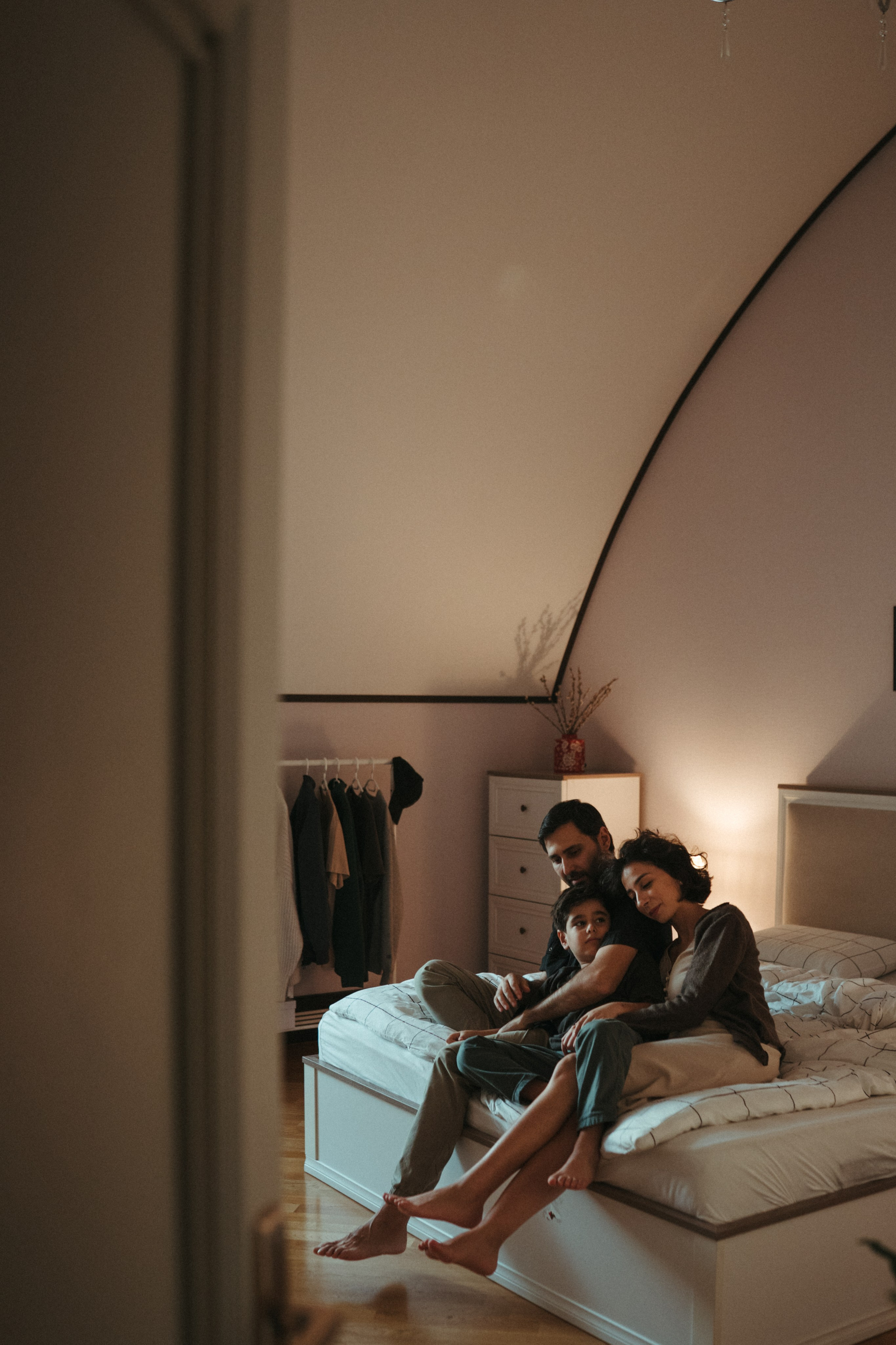 Seyrana, Raul and Rauf. Family photographer in Saudi Arabia