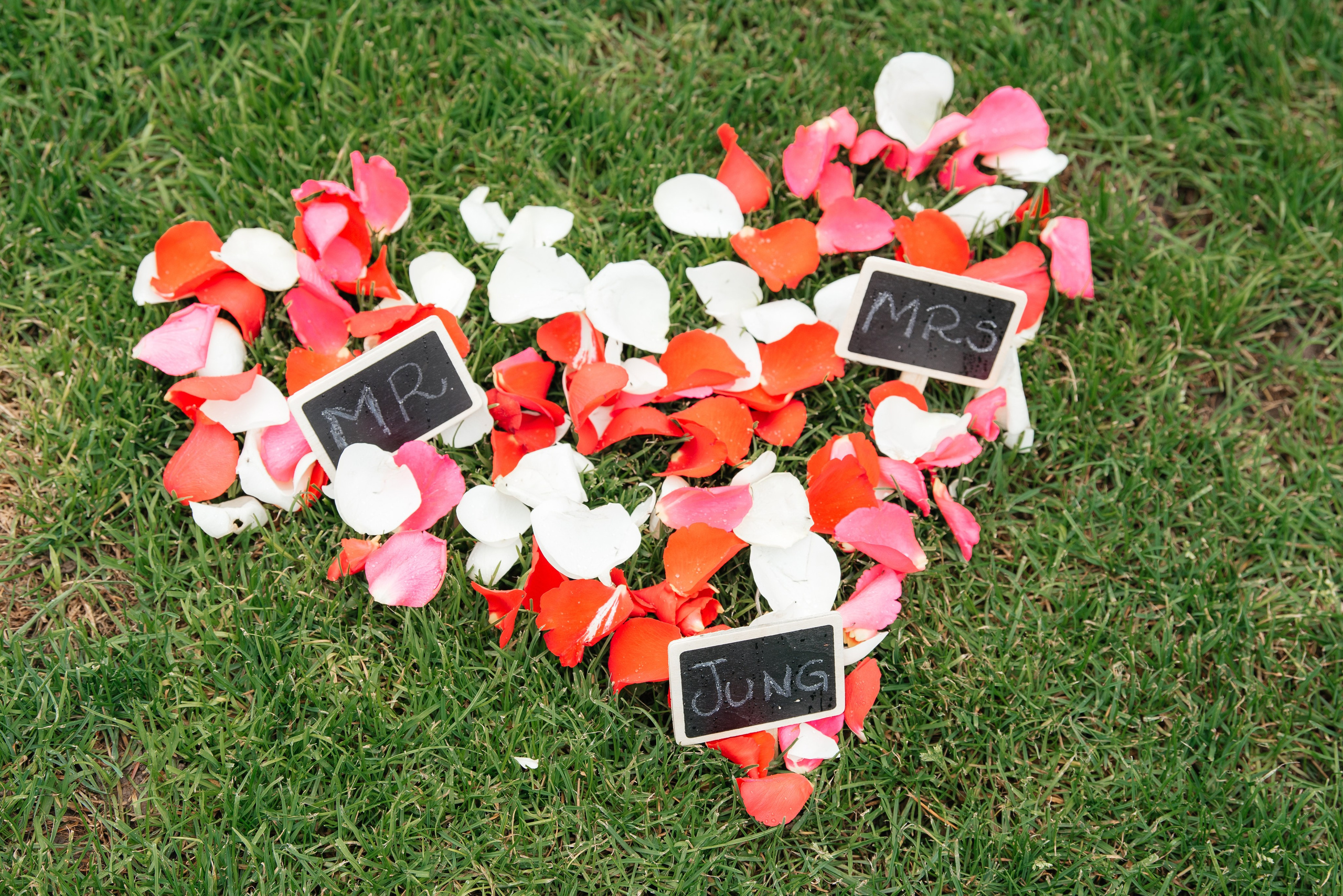 KAIANE & BENJAMIN Meilen, Switzerland. I am Elena Altendorfer. Wedding photographer in Zurich and Switzerland