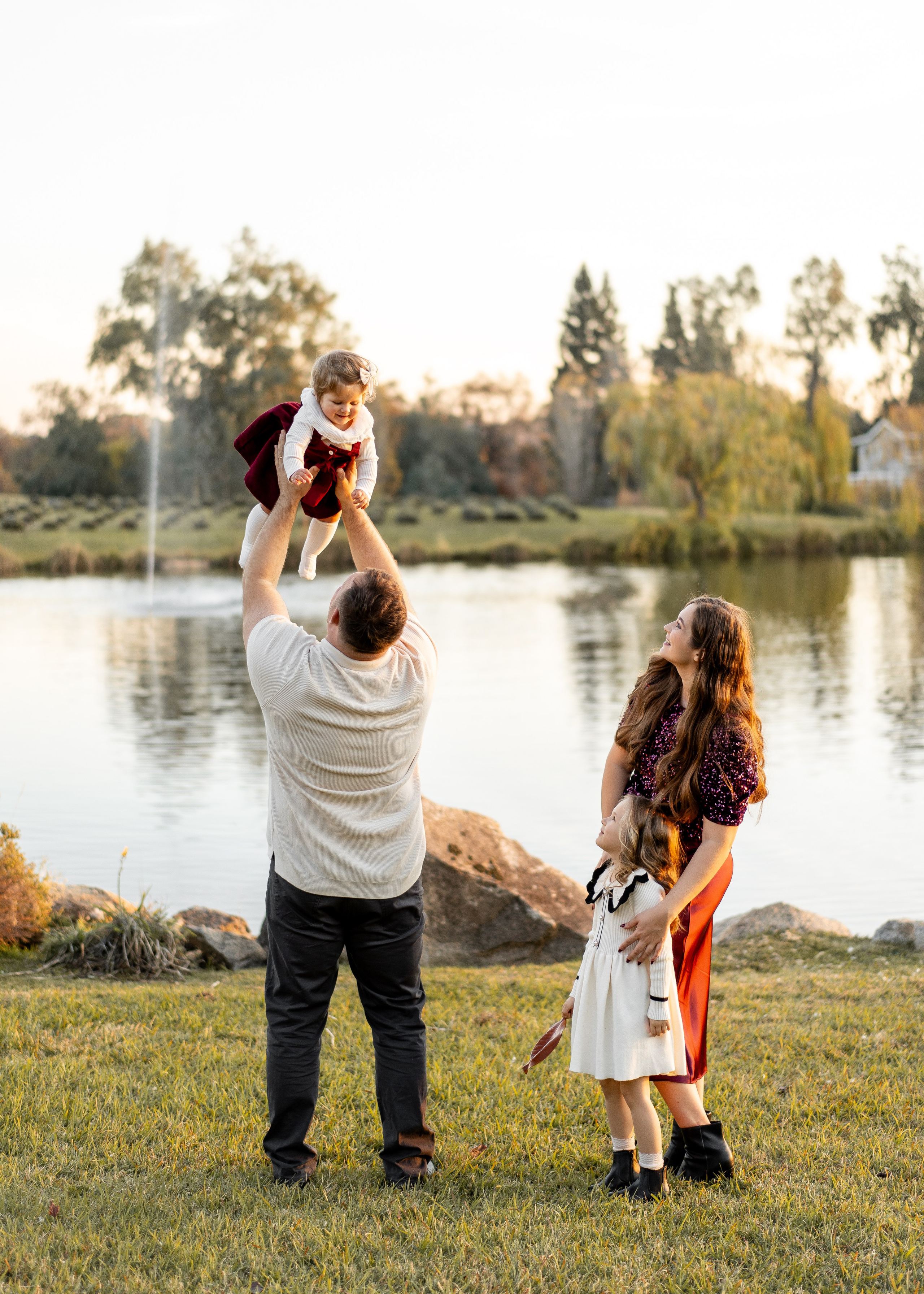 Klyushin family. Family photographer in Sacramento | Sofia Pavenko