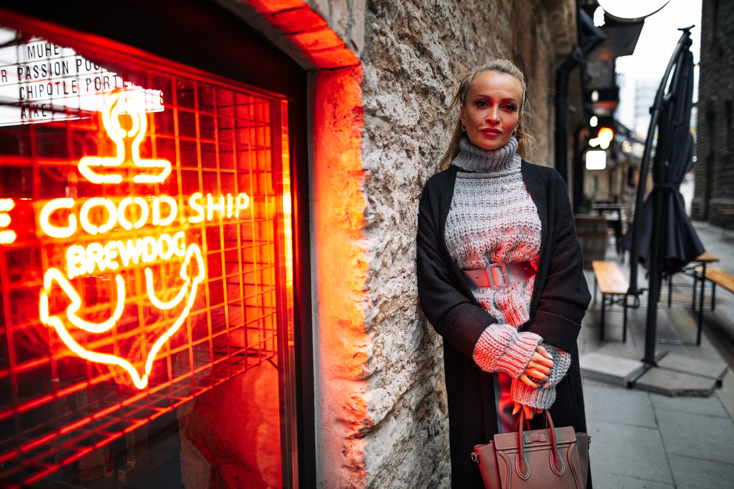 Irina (Airbnb) 23.09.2021. Portree- ja perefotograaf Anton Hansen Tallinnas, Eestis