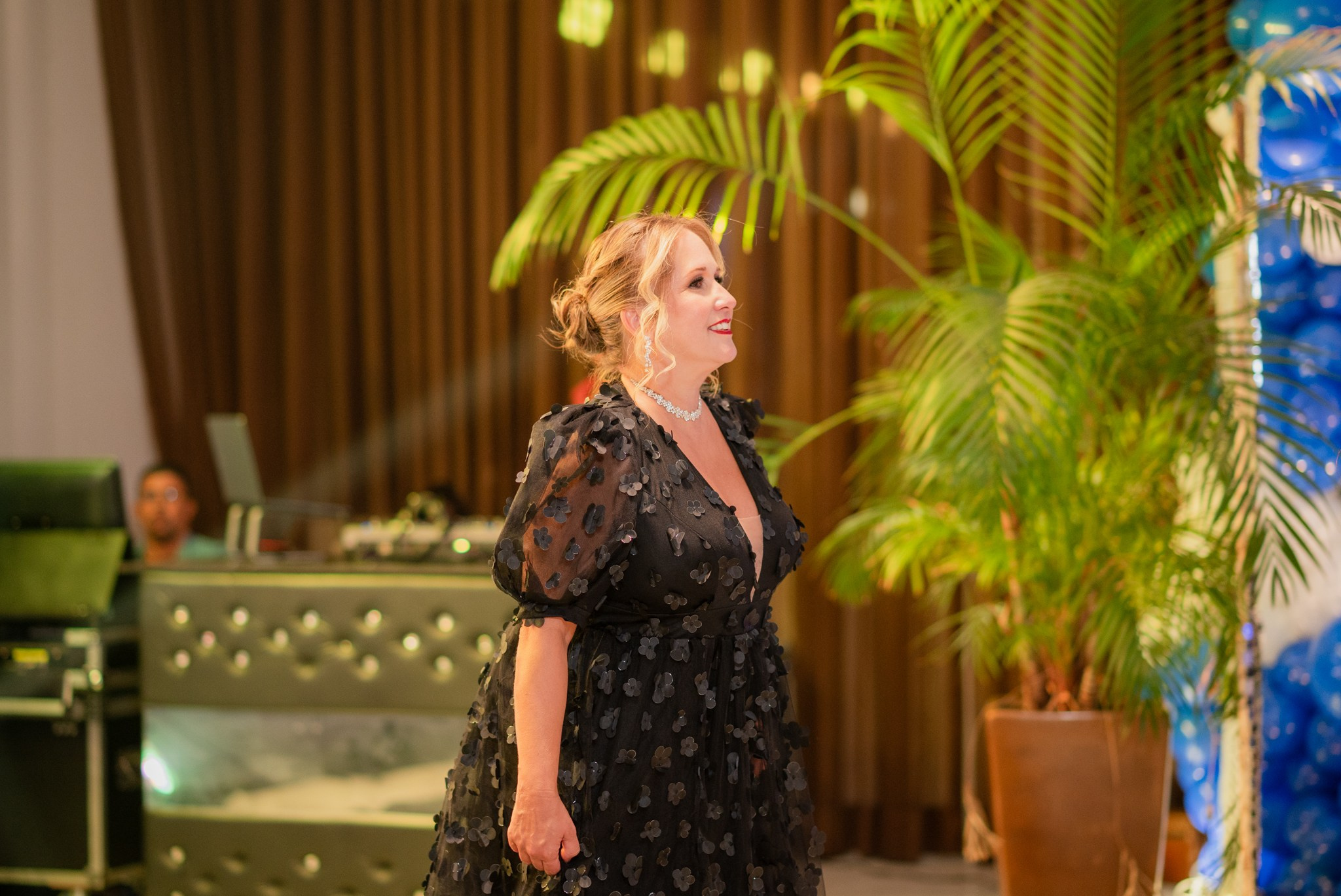 Lara — Hall Palace / Bauru SP. Robson Colaço