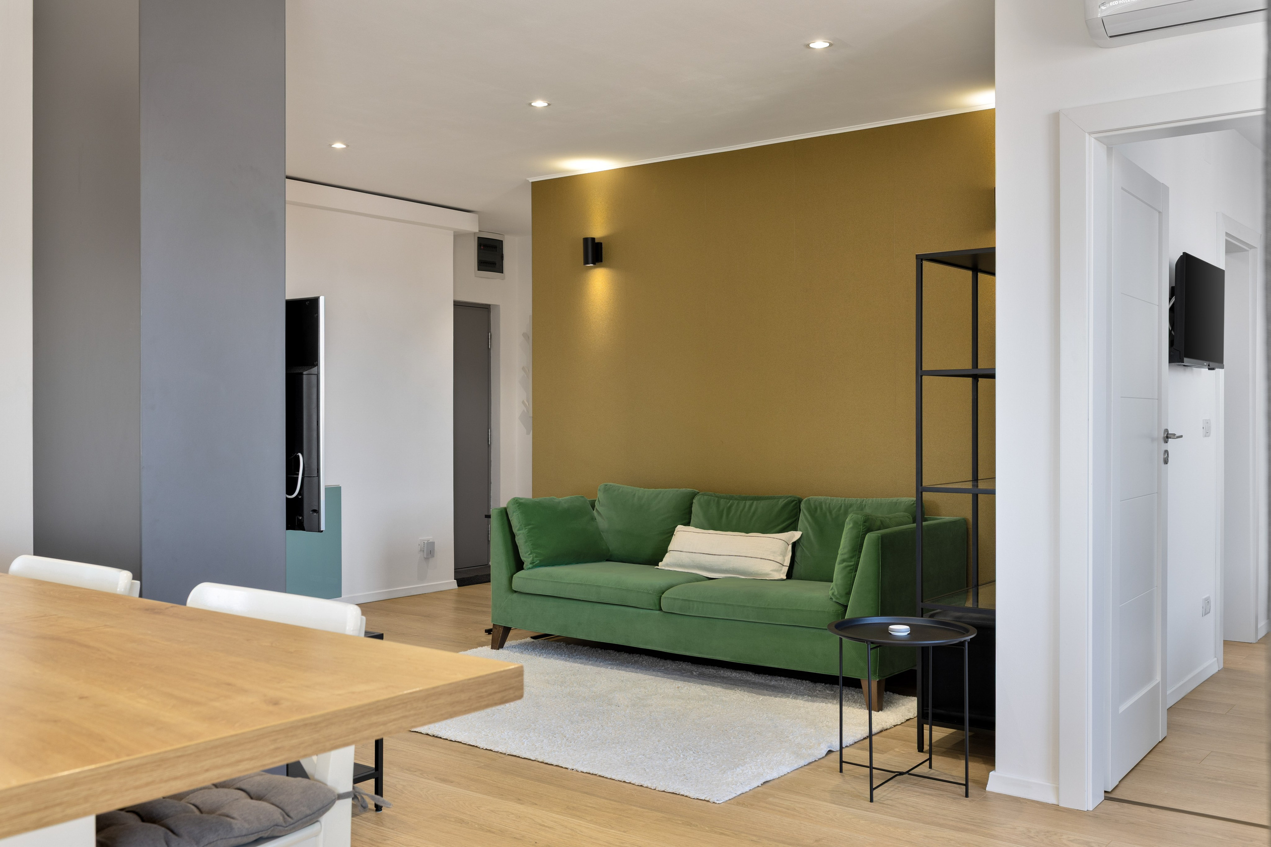 INTERIOR - REALESTATE. Samuel Ciobanu