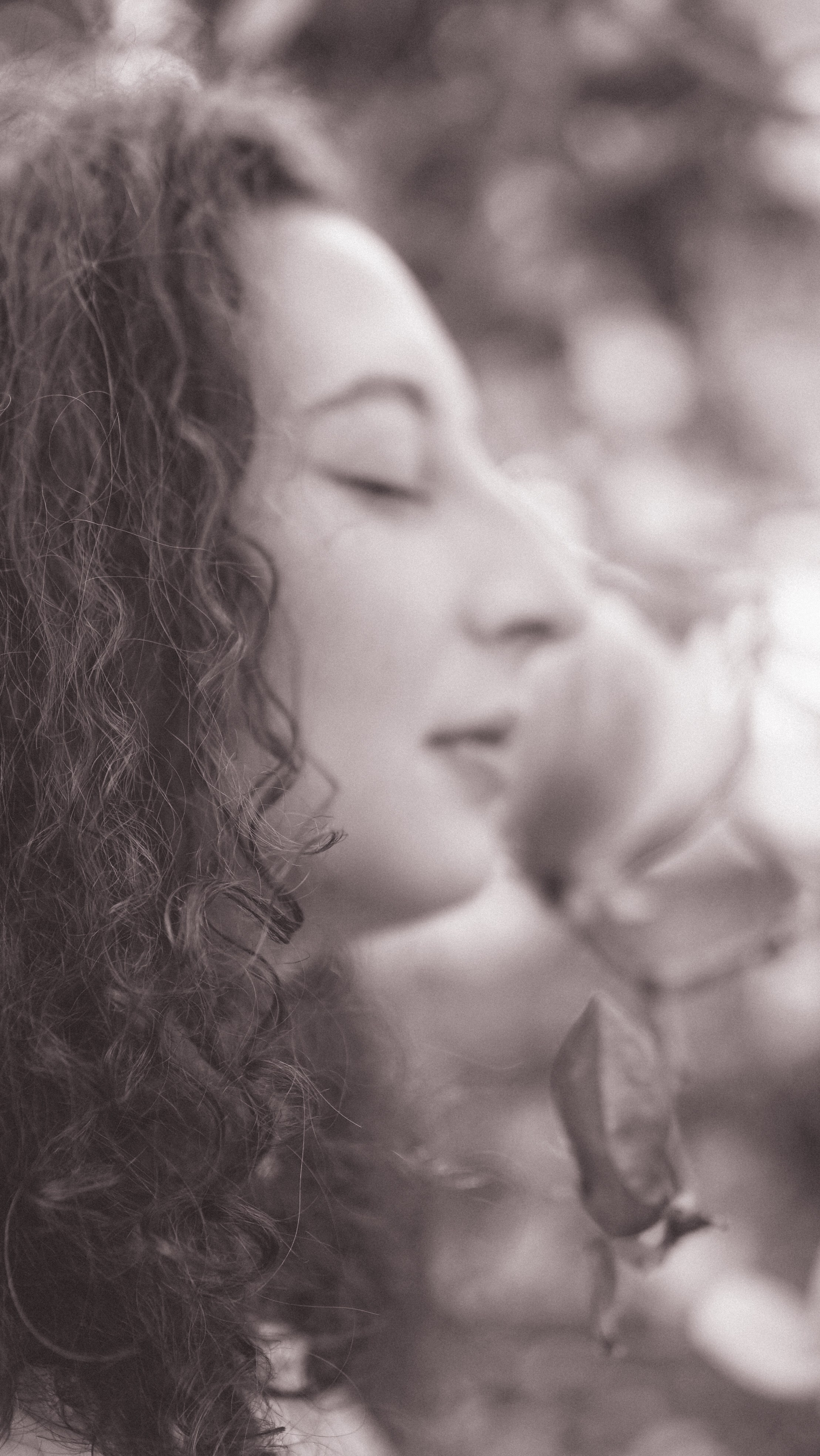 Fotografie de Portret Brașov | Artist Mădălina Beda. Madalina Beda- Artist vizual, fotograf, doula la nastere, consultant babywearing Brasov si in toata tara