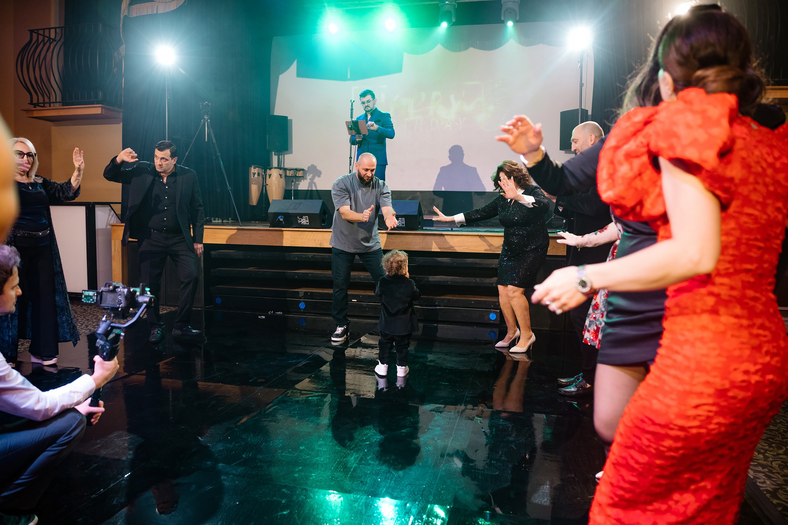 04.13.2025 First birthday. Wedding family event photographer in Chicago Nick Yushevich