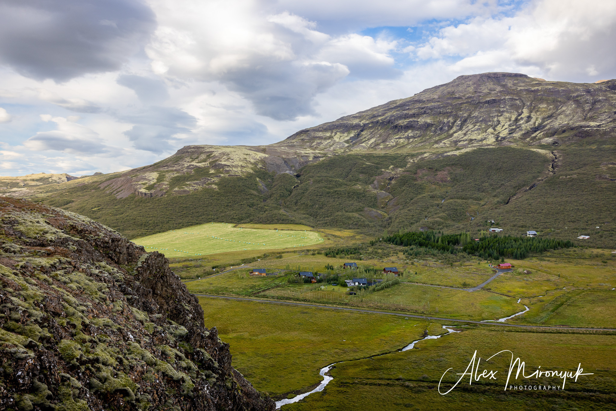 Iceland Hiking Adventure. Pet, Senior, Landscape, portrait studio, photographer in Miami and Sou