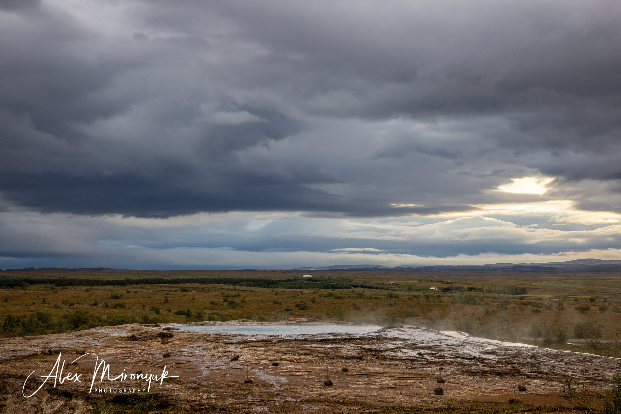 Iceland Hiking Adventure. Pet, Senior, Landscape, portrait studio, photographer in Miami and Sou