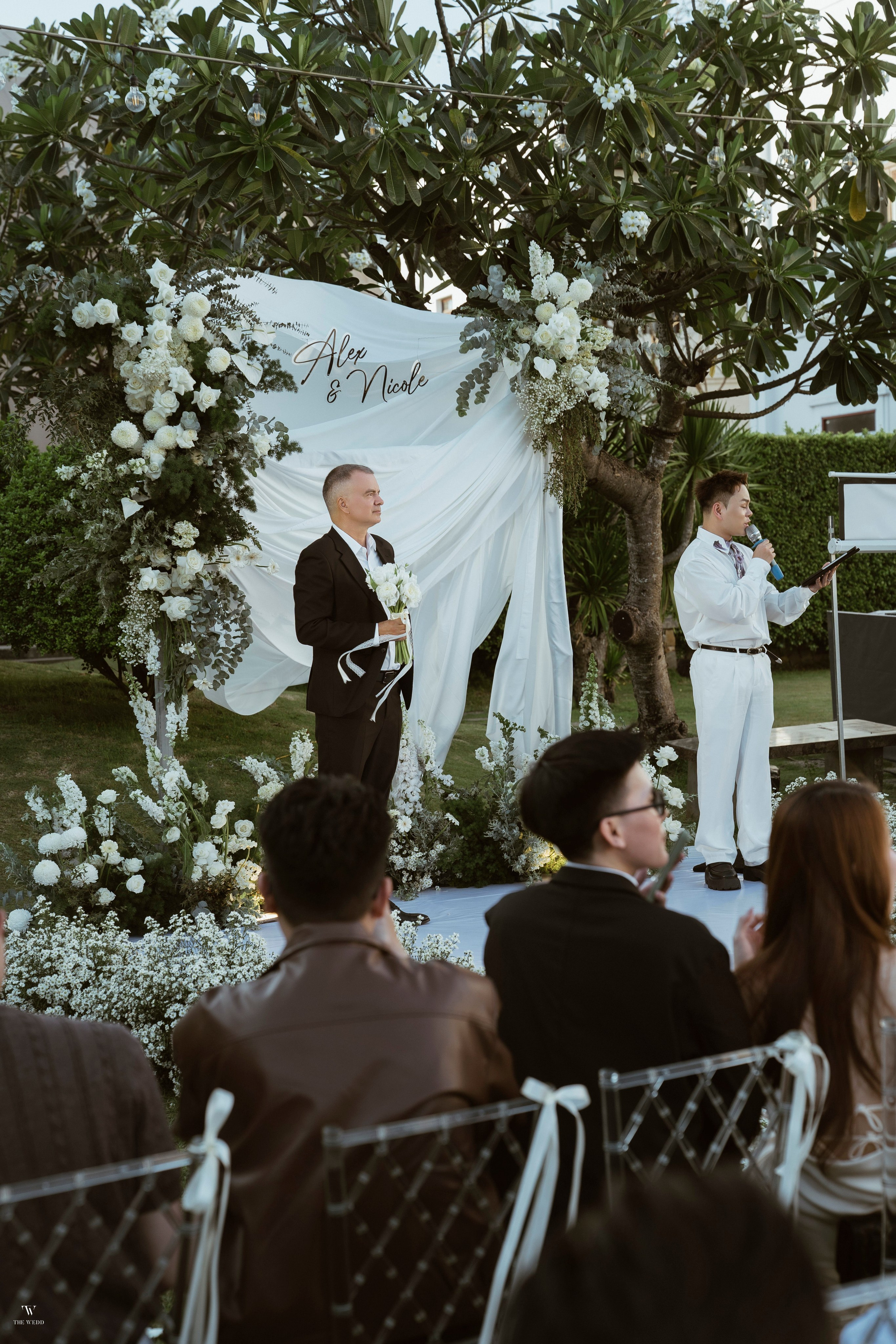 ALEX & NICOLE. WEDDING PHOTOGRAPHER IN VIETNAM