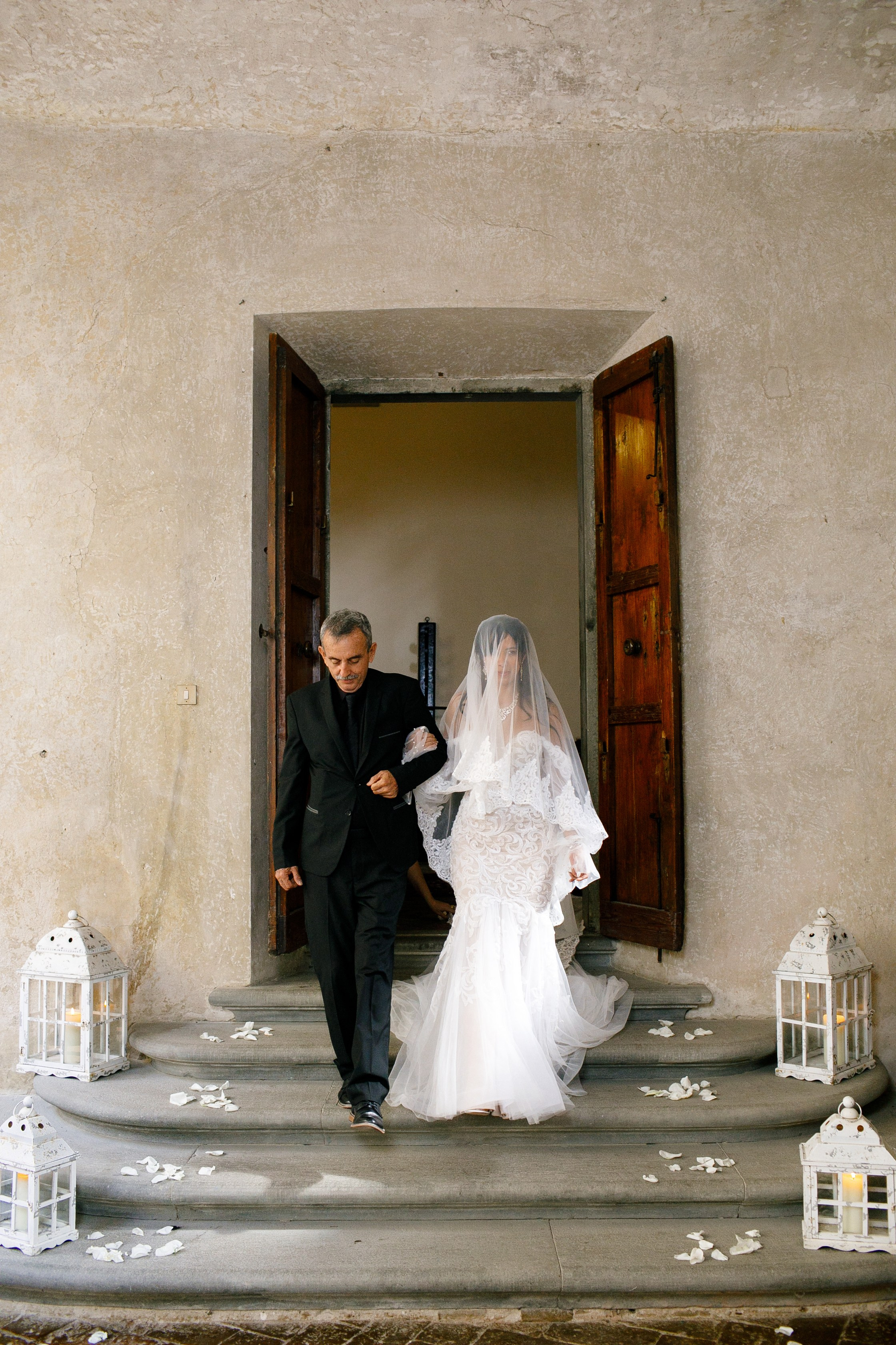 Tuscany Castello di Montegufoni wedding. Iurkovski PHOTOGRAPHY in Europe. Luxury destination weddings and events