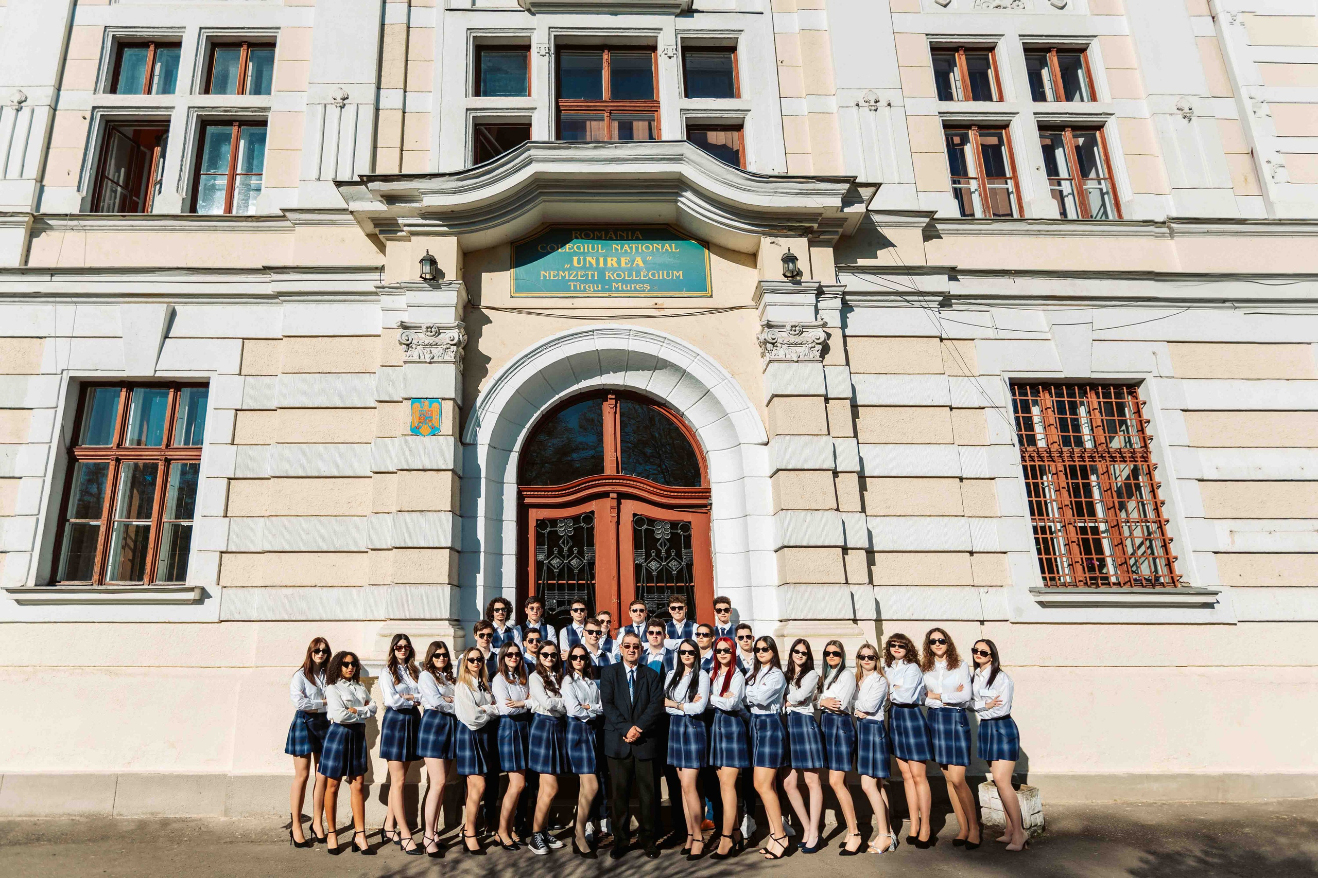 12C — Unirea. Contrast Studio