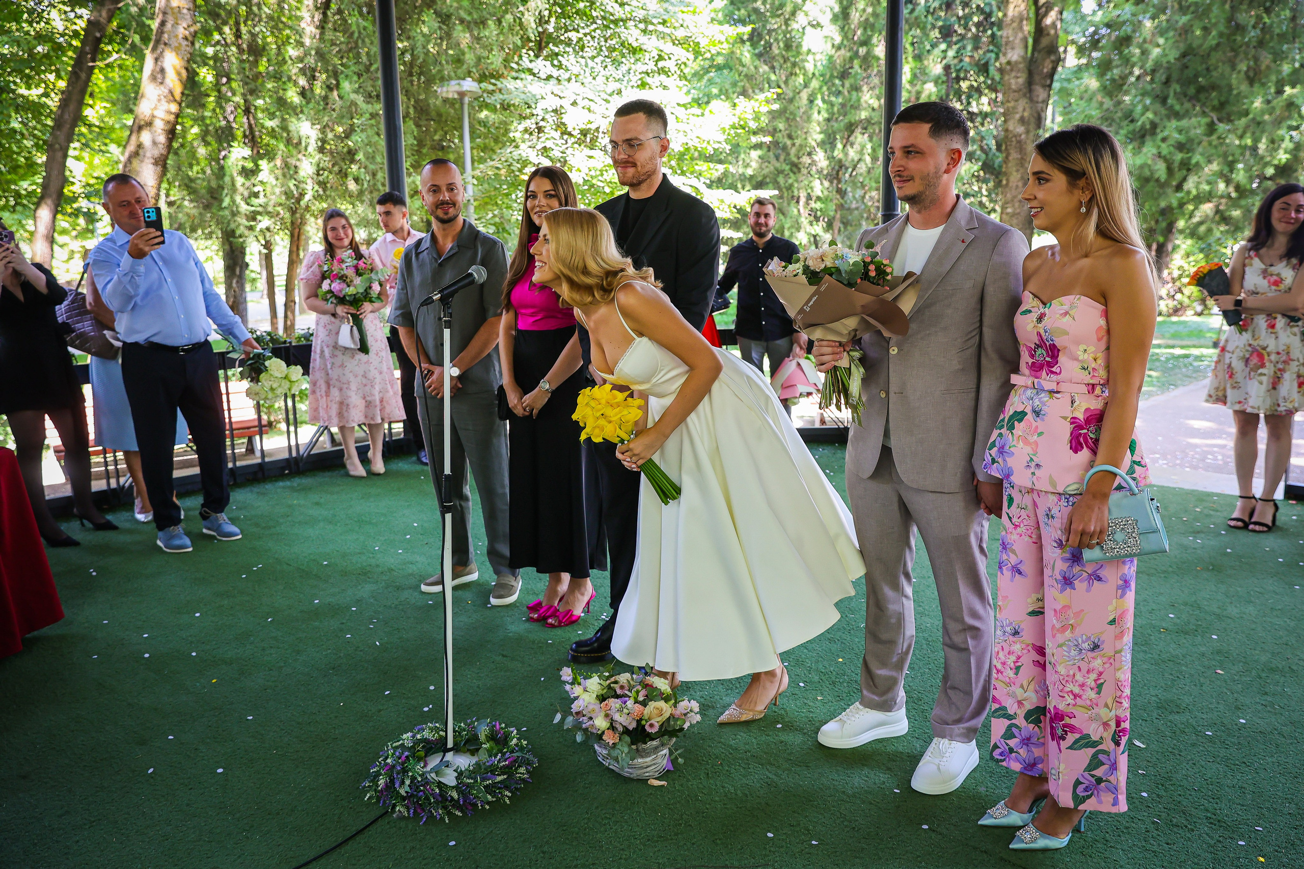 Bianca & Daniel — o nuntă de vară în Cluj, între natură și eleganță. Rares Bucur is a professional wedding photographer based in Cluj-Napoca, Romania, specializing in wedding photography