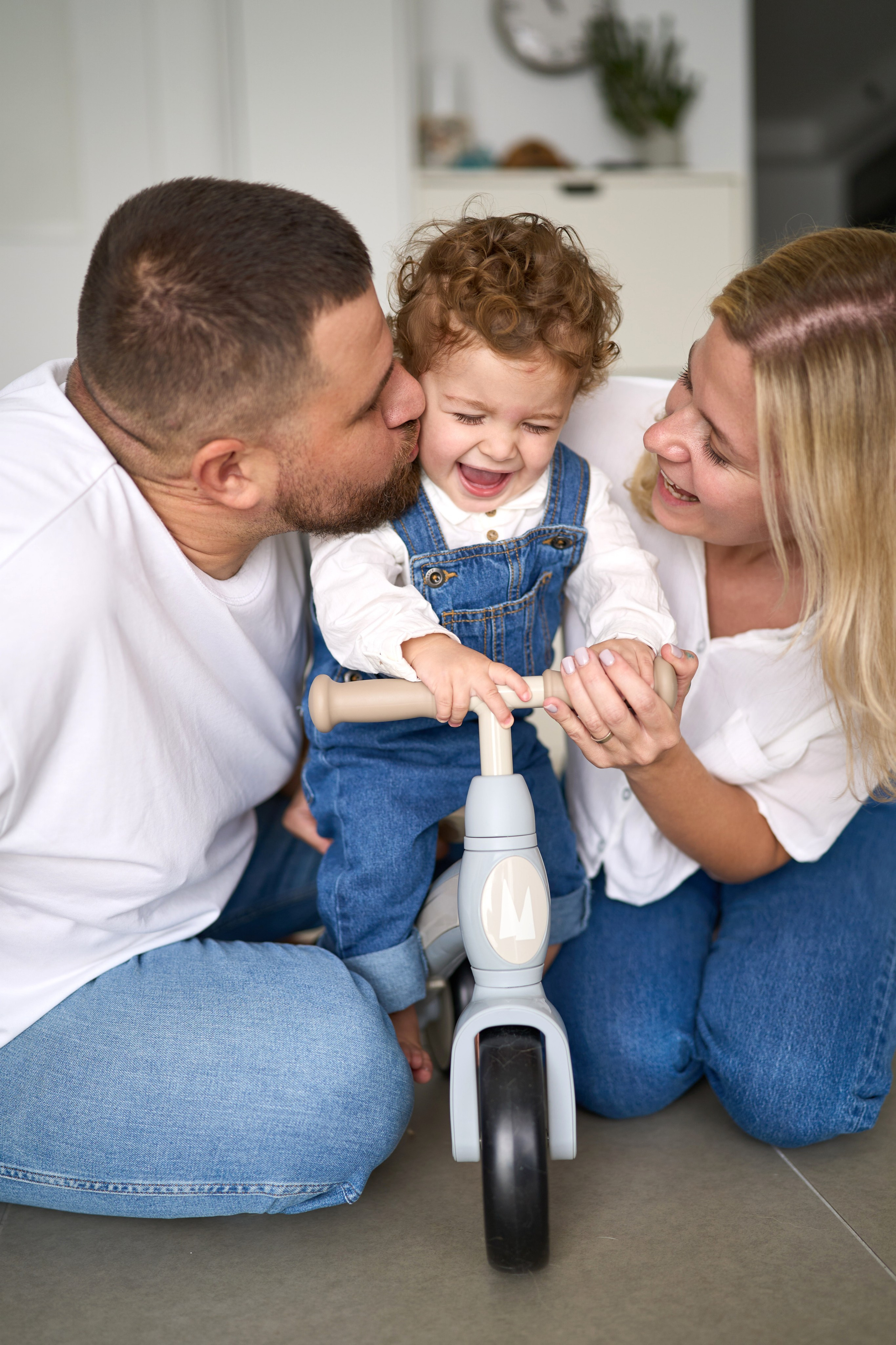 Gilad is 1 year old. צלם אלכס ברט בישראל