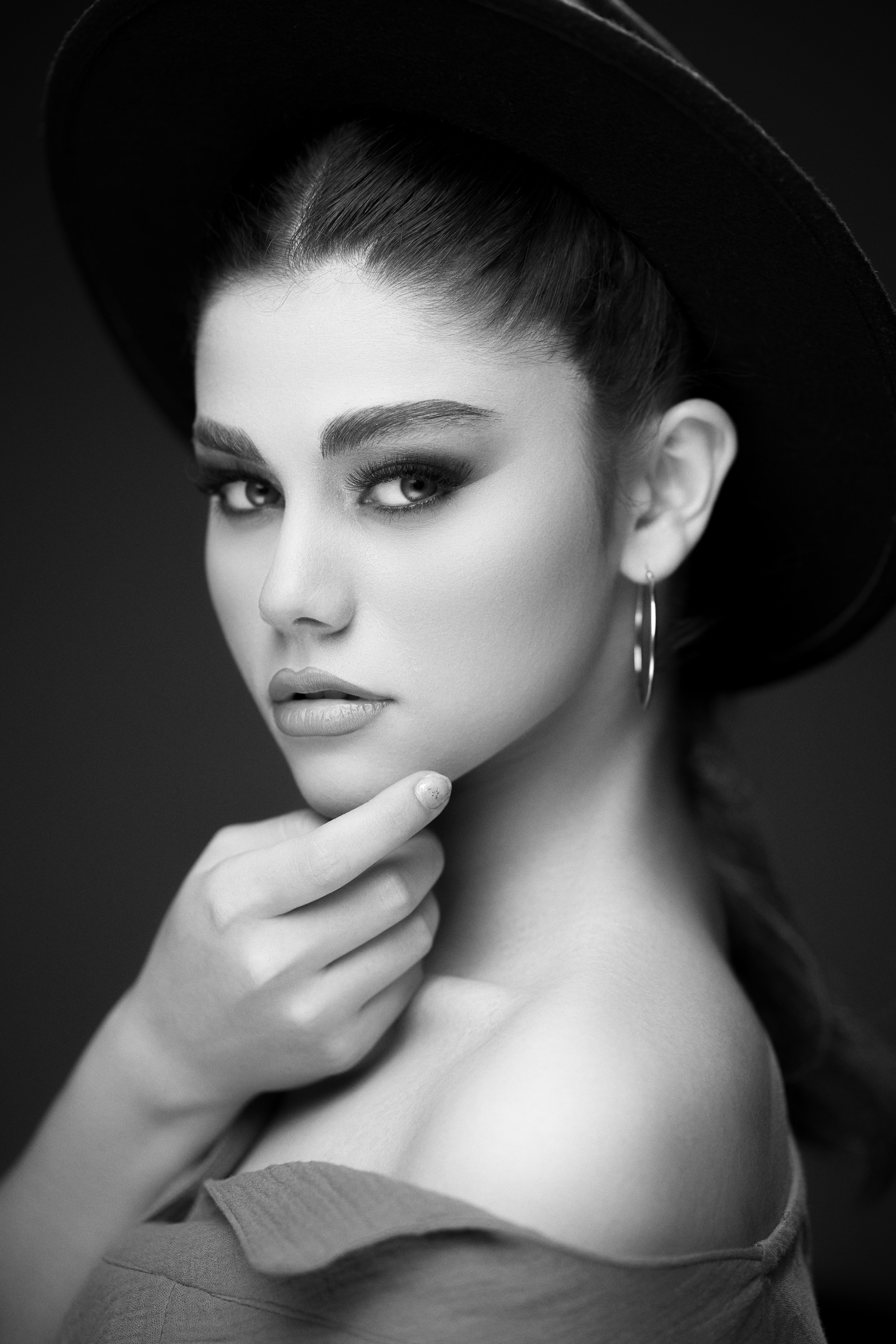 Beauty, Fashion and Glamour. Mehran Hadad — Portrait Photographer, Filmmaker and Youtuber