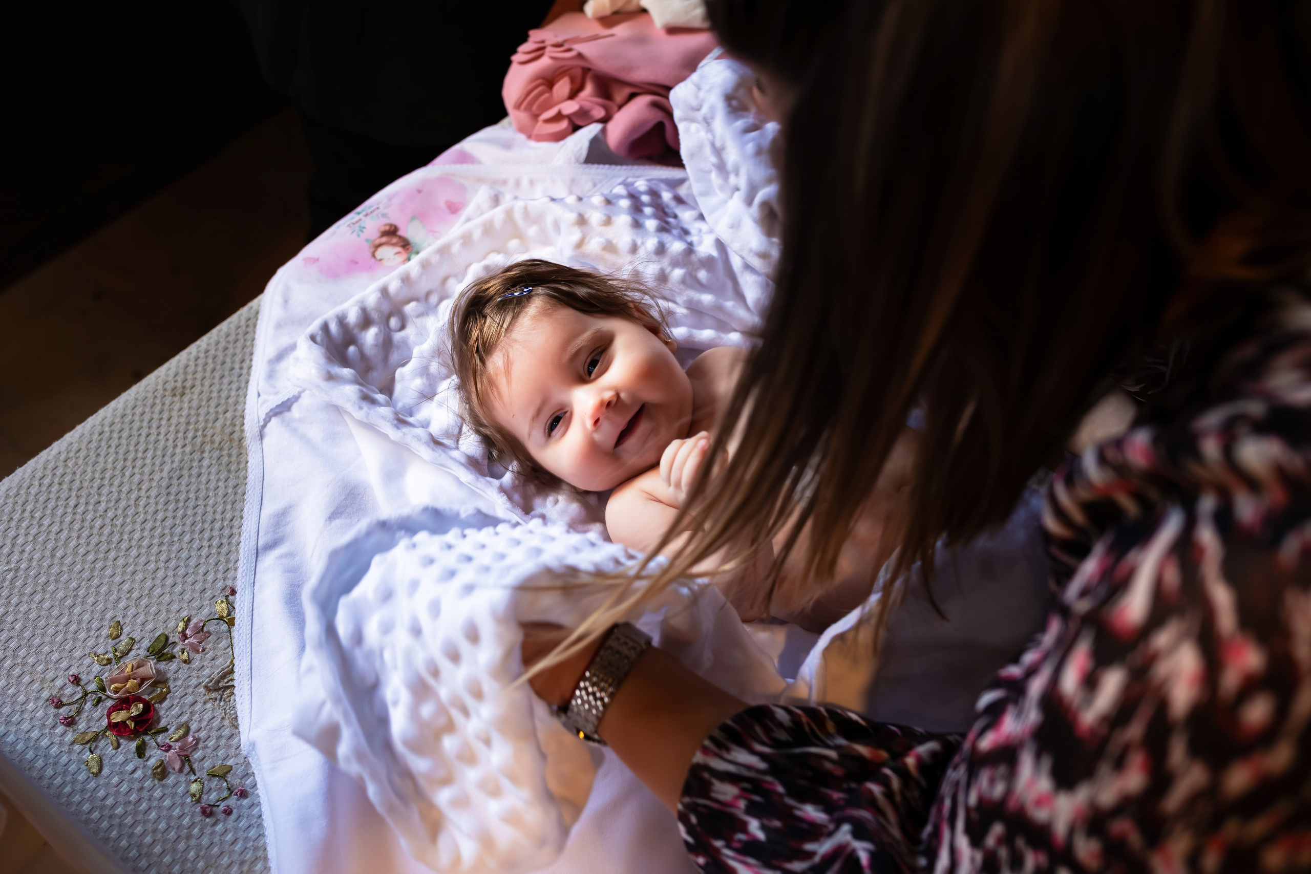 Thea. Ionut Brehuescu — Fotograf