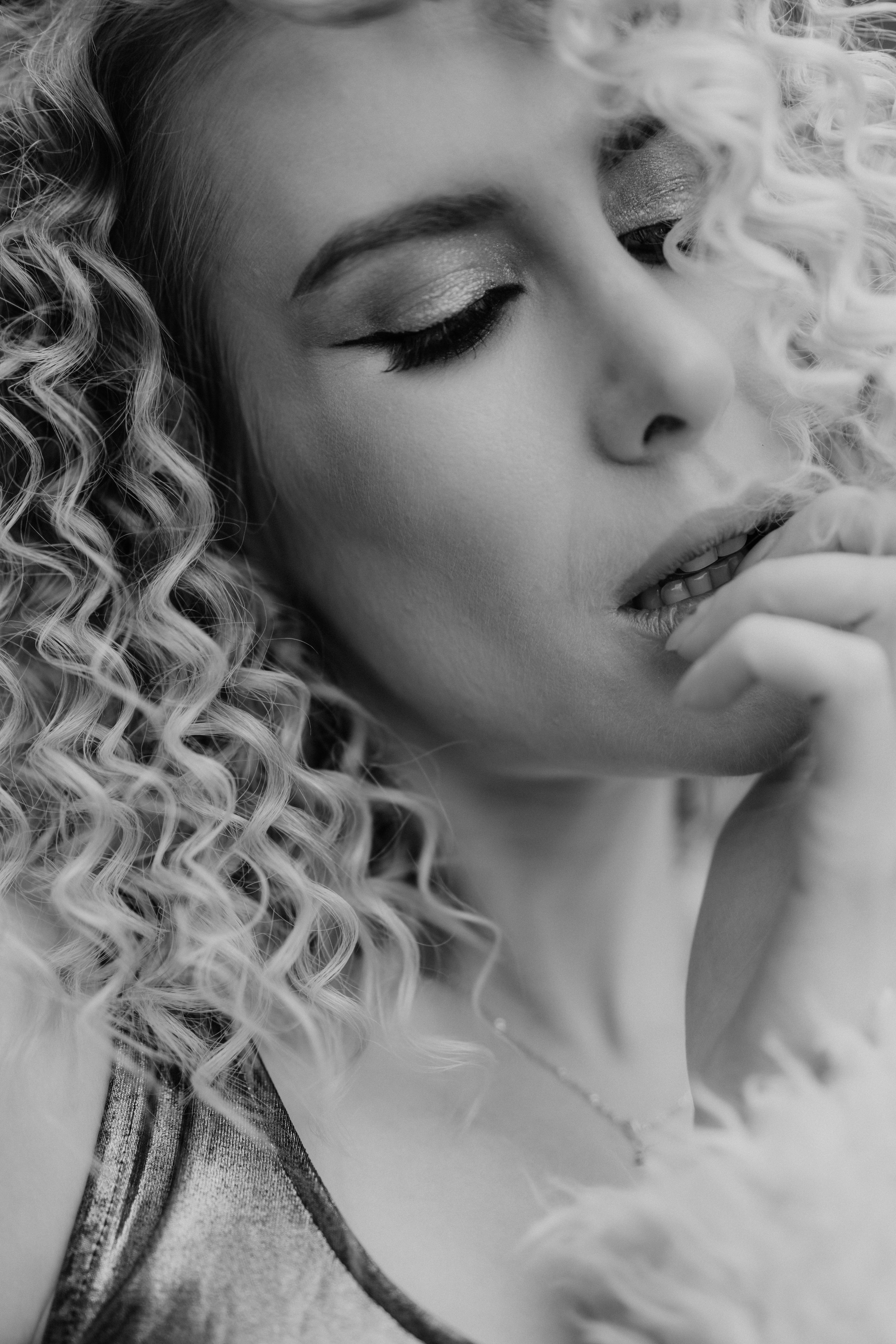 Streetstyle photoshoot. Portrait, lookbook and family photographer in Riga, LATVIA