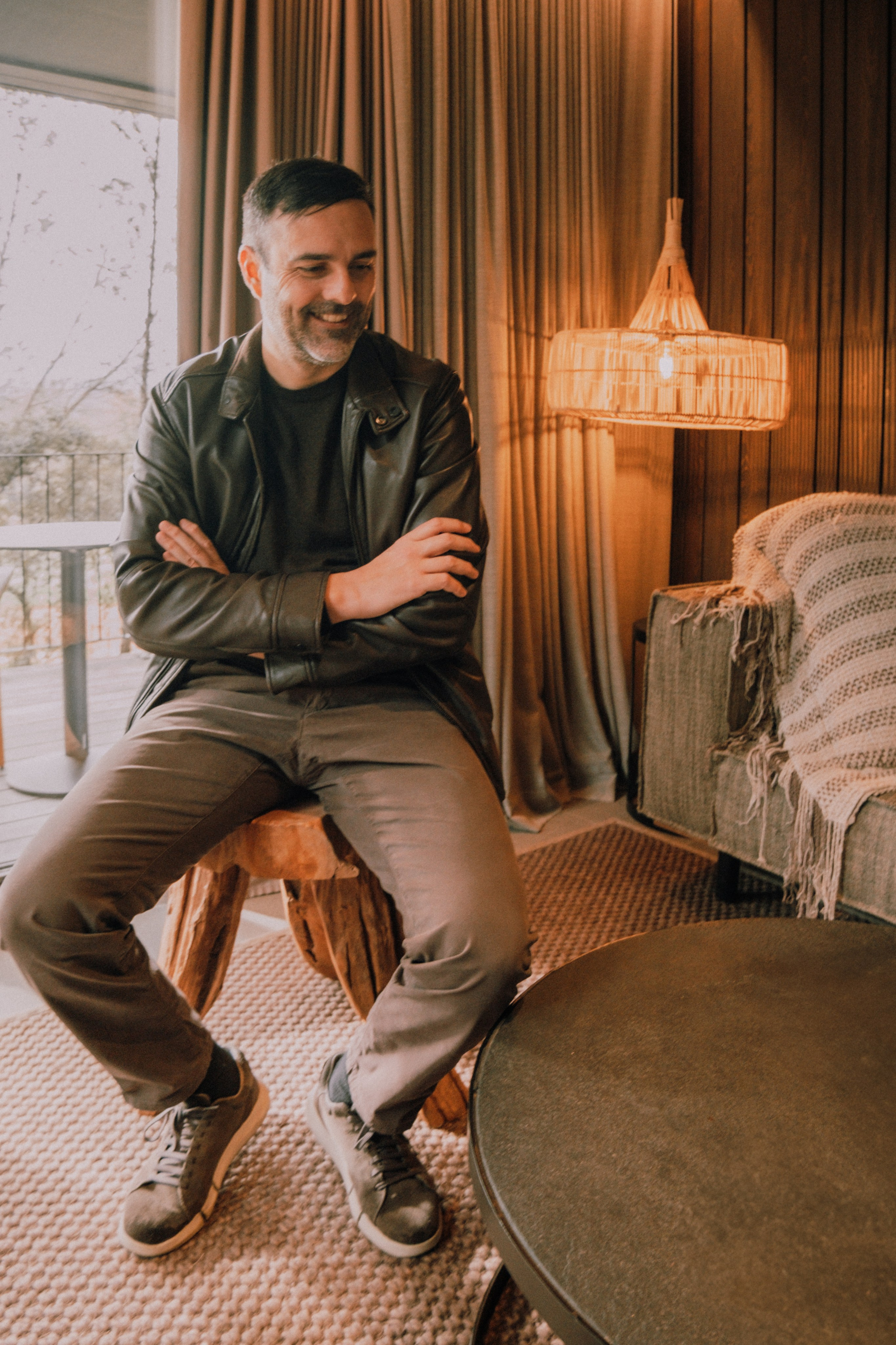 Sesión familiar en el bosque. Fotografía profesional en Calafell - Elena Medvedeva