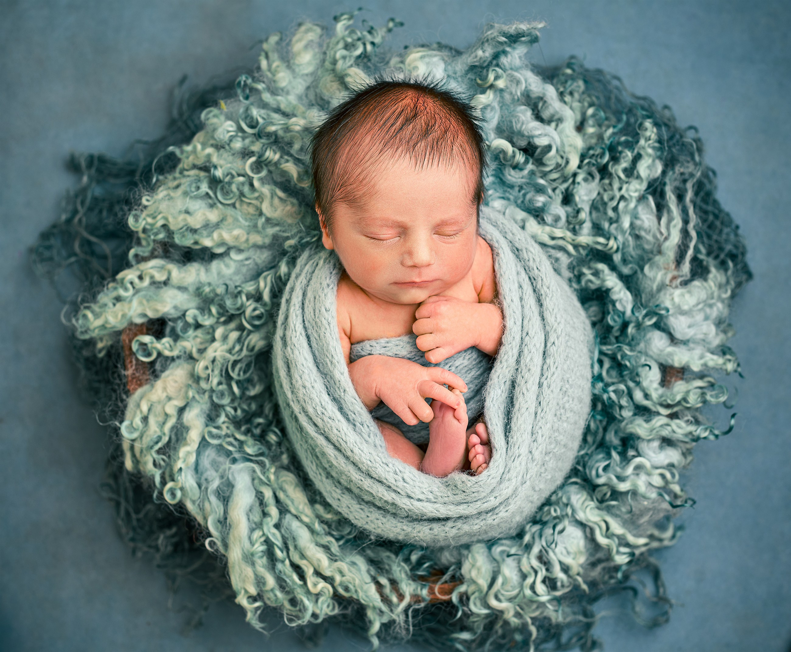 MATERNITY & NEWBORN professional Photography by Irene Chaikeen. Irene Chaikeen | Maternity and newborn photoshoot in Essex/London