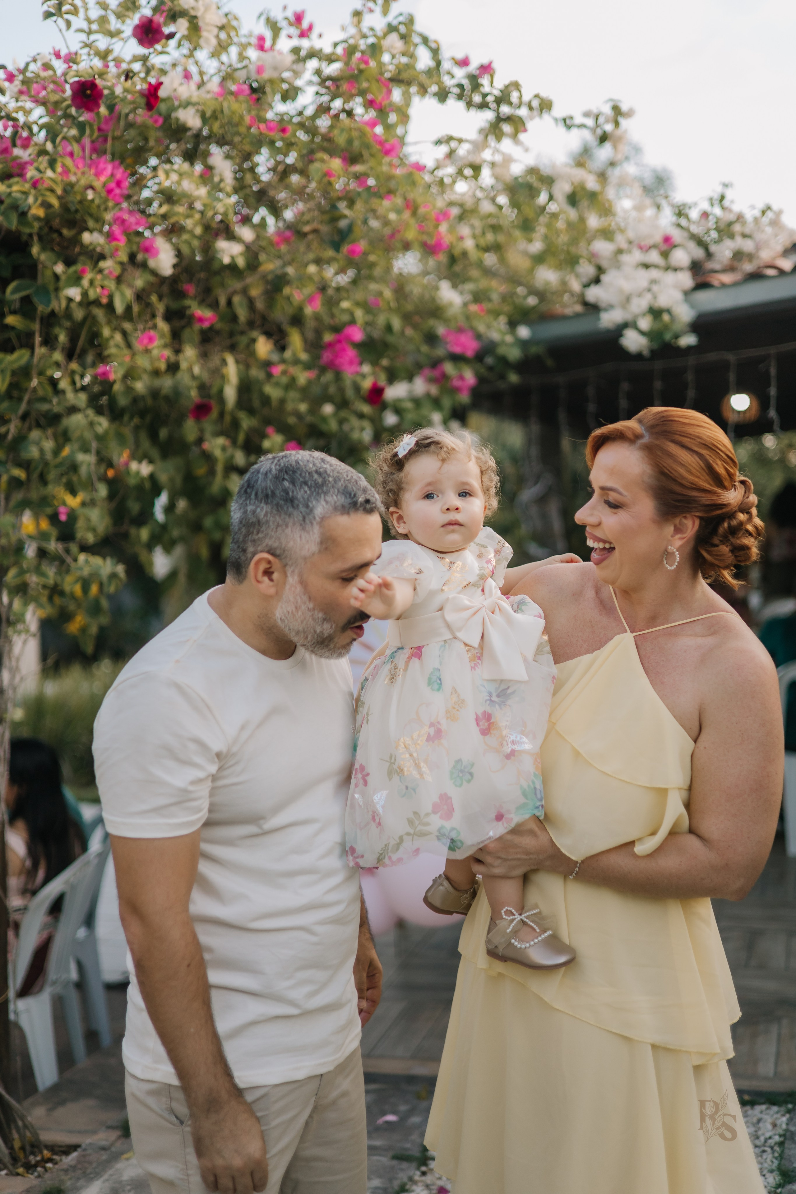 Aurora — 1 ano. Fotógrafo Richard Silvestre — Casamentos na Bahia