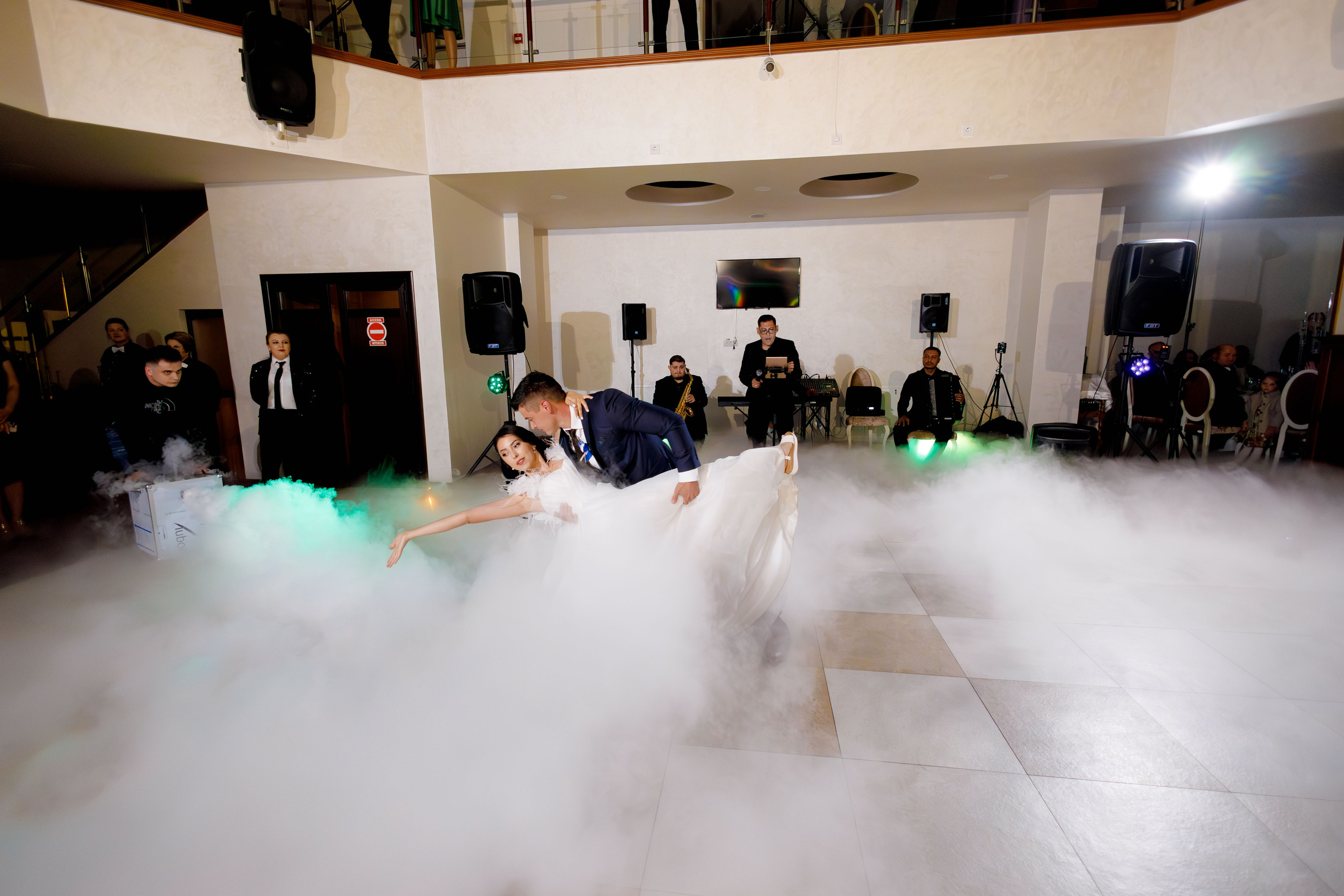 Loredana & Emilian – Ziua Nunții | Videografie - fotografie Botez Suceava, Iași, Botoșani. Servicii foto-video profesionale, pentru momente de neuitat