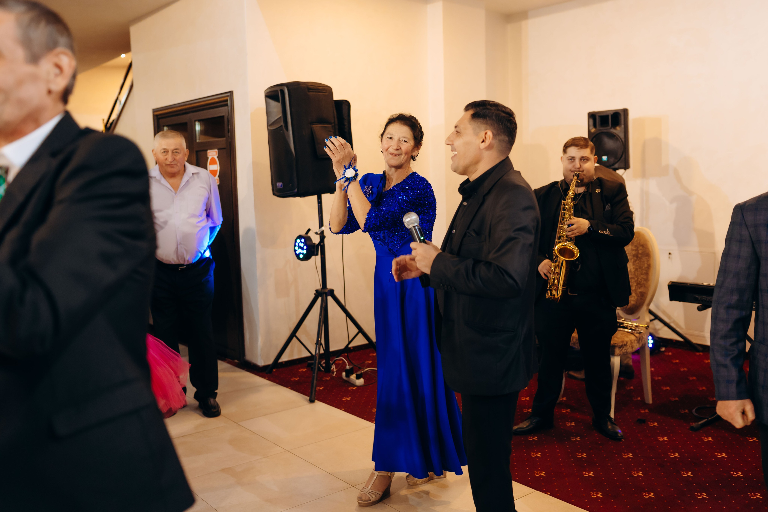 Loredana & Emilian – Ziua Nunții | Videografie - fotografie Botez Suceava, Iași, Botoșani. Servicii foto-video profesionale, pentru momente de neuitat