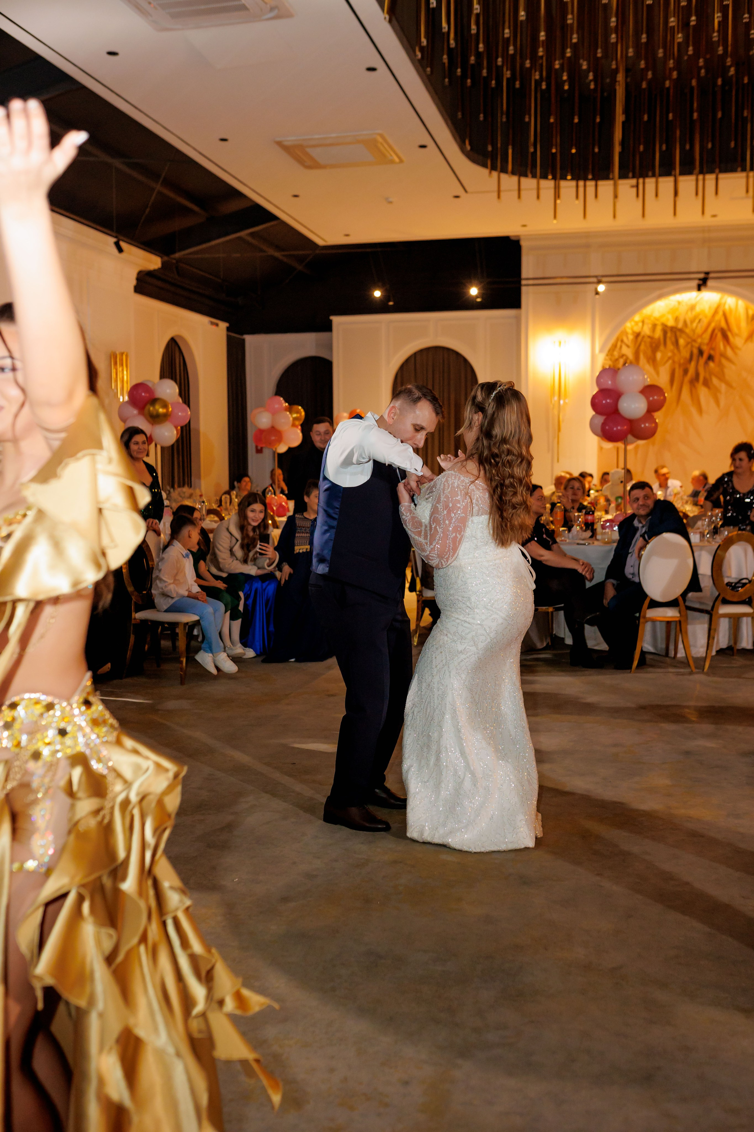 Povestea voastră, regizată de noi |Cristi Turculet Videograf Nuntă Suceava | wedding highlight. Servicii foto-video profesionale, pentru momente de neuitat