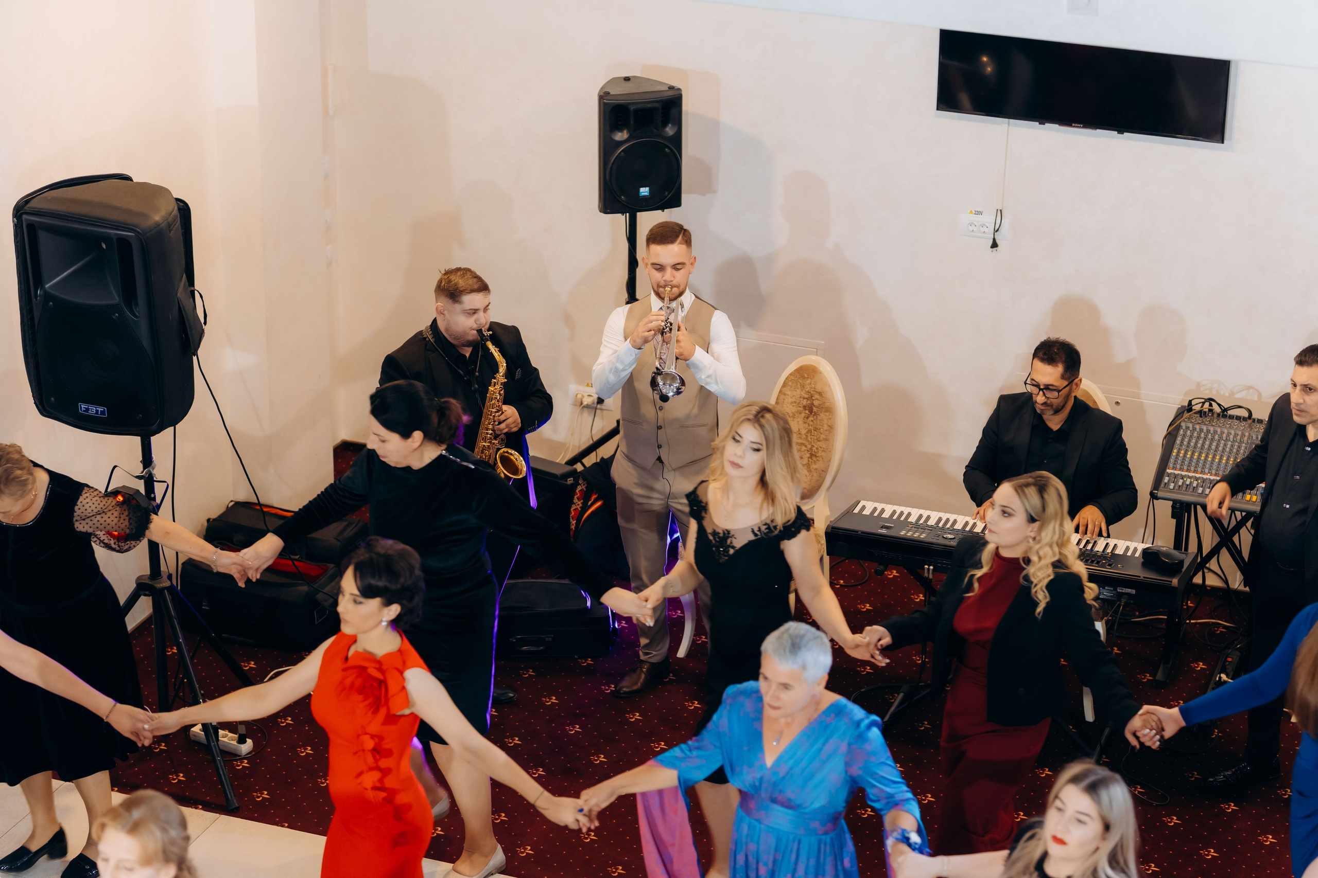 Loredana & Emilian – Ziua Nunții | Videografie - fotografie Botez Suceava, Iași, Botoșani. Servicii foto-video profesionale, pentru momente de neuitat