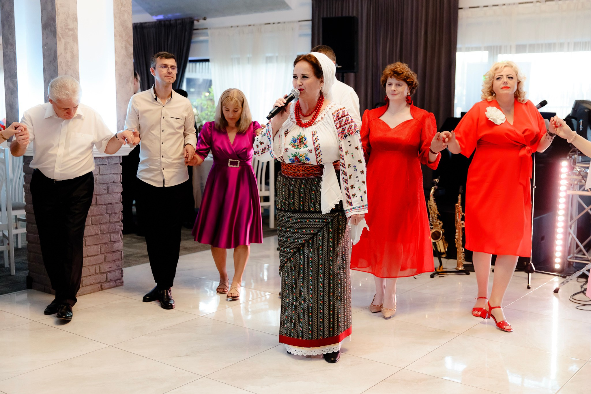 Ioana & Ionuț | Nuntă de poveste la Păstrăvăria Poiana din Mălini județul Suceava. Servicii foto-video profesionale, pentru momente de neuitat