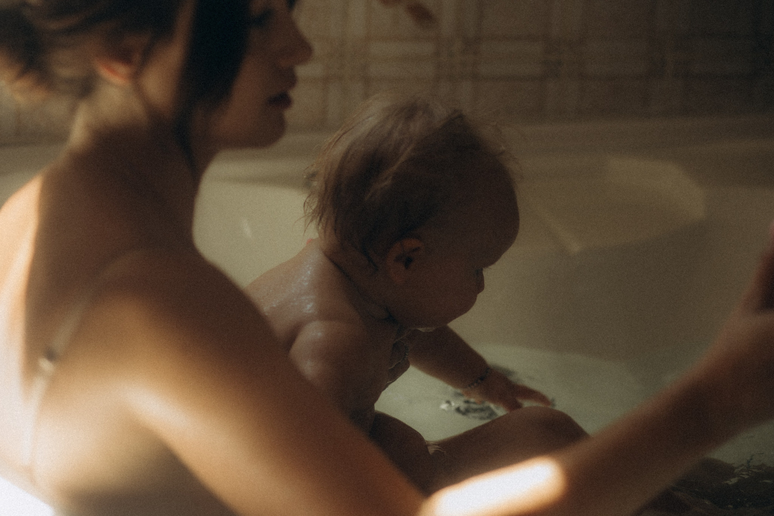 Bébés | 5 – 24 mois. Je suis Olga, votre photographe de famille à Metz et dans toute la France