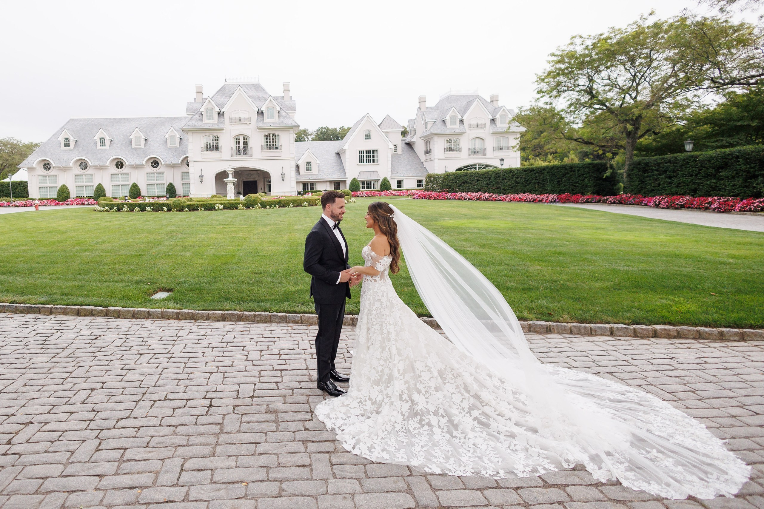 Arianeh & Michael, Park Chateau. Wedding Photo & Video