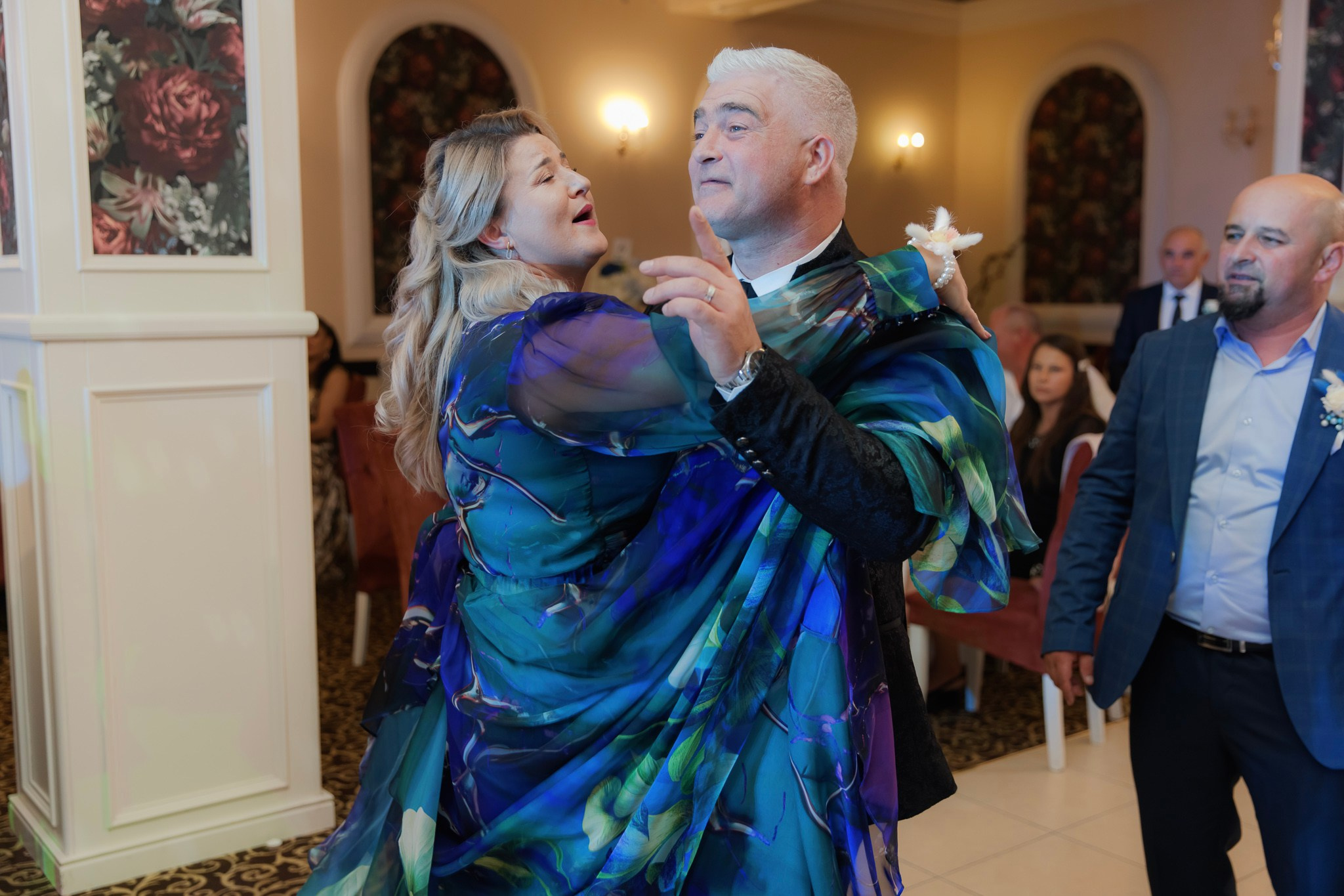 Mihai & Oana. Servicii foto-video profesionale, pentru momente de neuitat