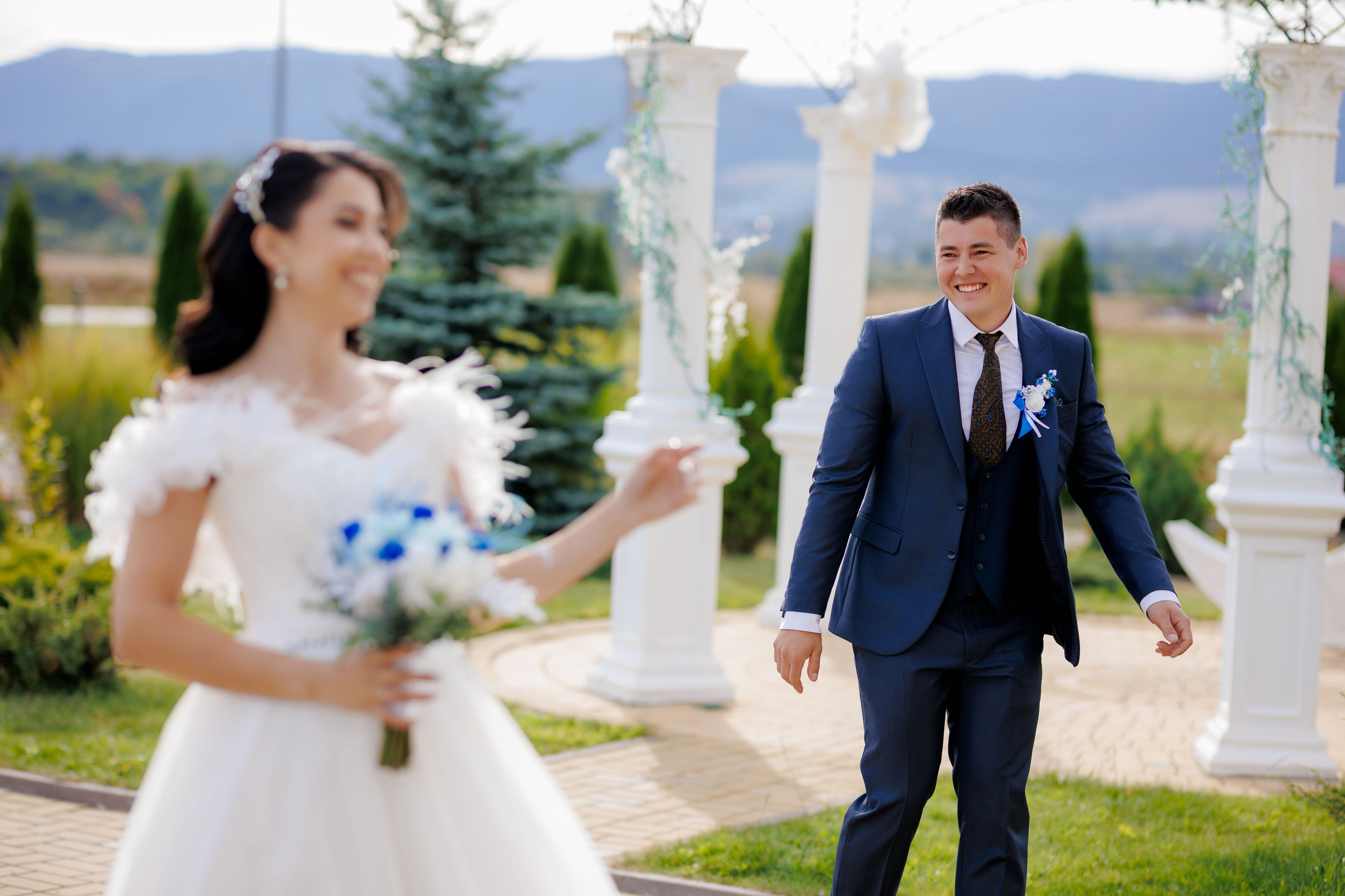 Loredana & Emilian – Ziua Nunții | Videografie - fotografie Botez Suceava, Iași, Botoșani. Servicii foto-video profesionale, pentru momente de neuitat