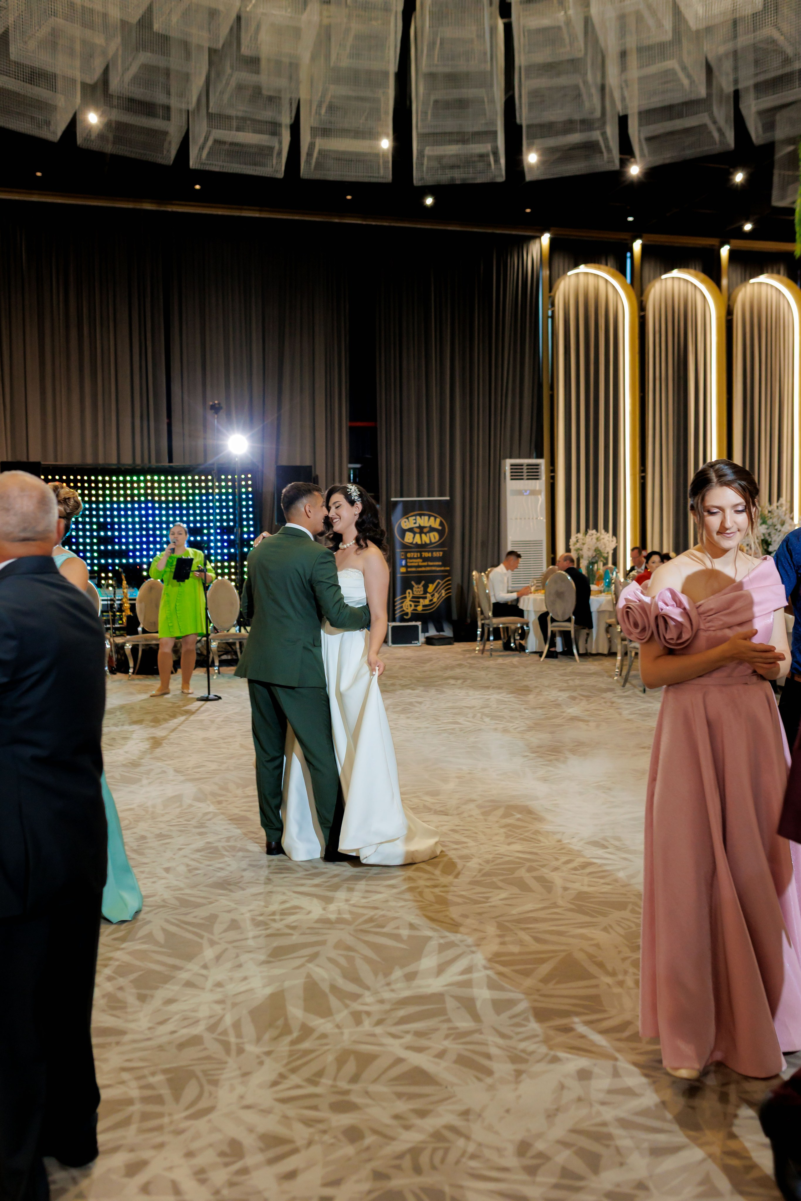 Nunta Nicoleta & Răzvan | Fotografie & Videografie Profesională. Servicii foto-video profesionale, pentru momente de neuitat