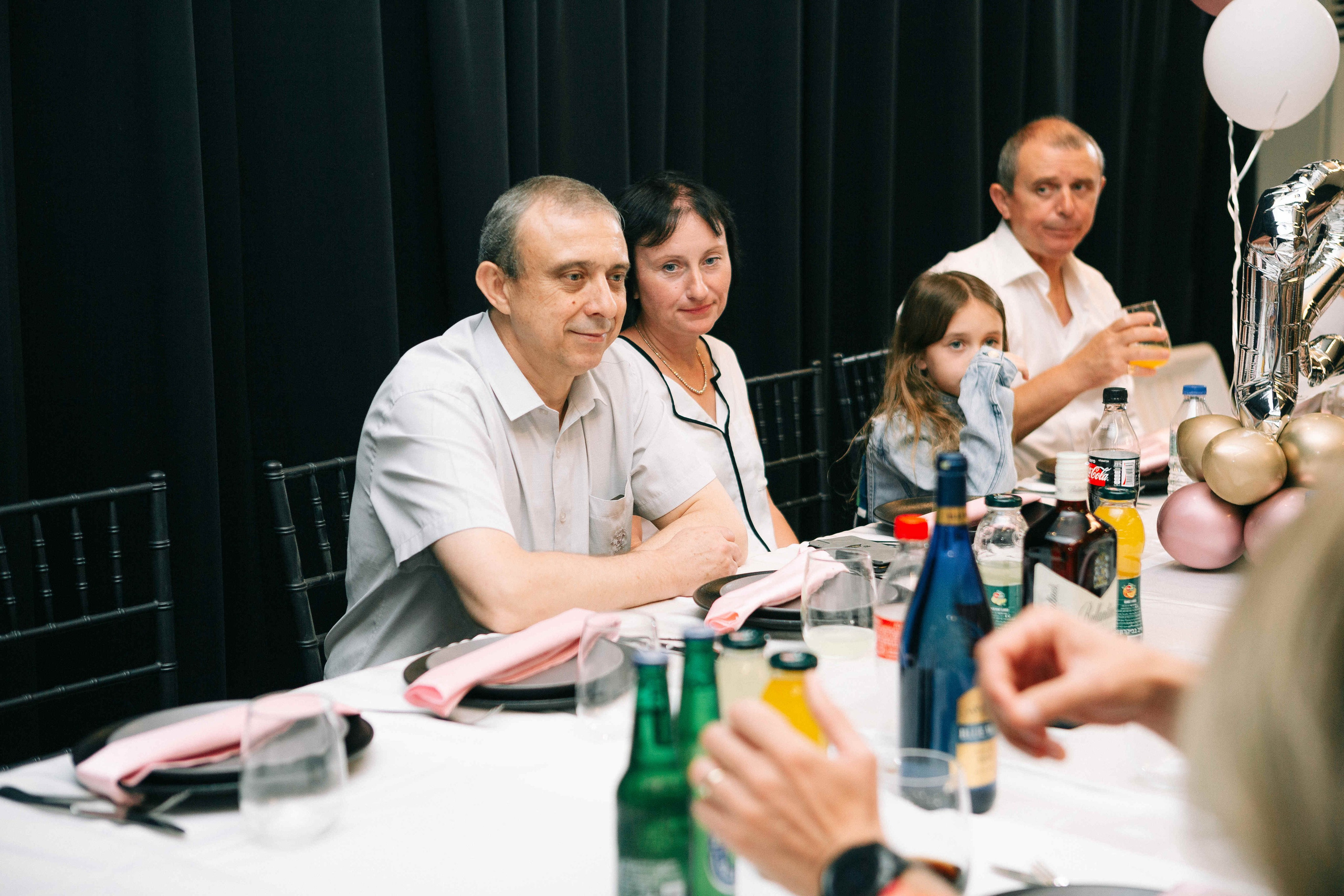 PARTY WITH FRIENDS. Https://shi-photo.com/