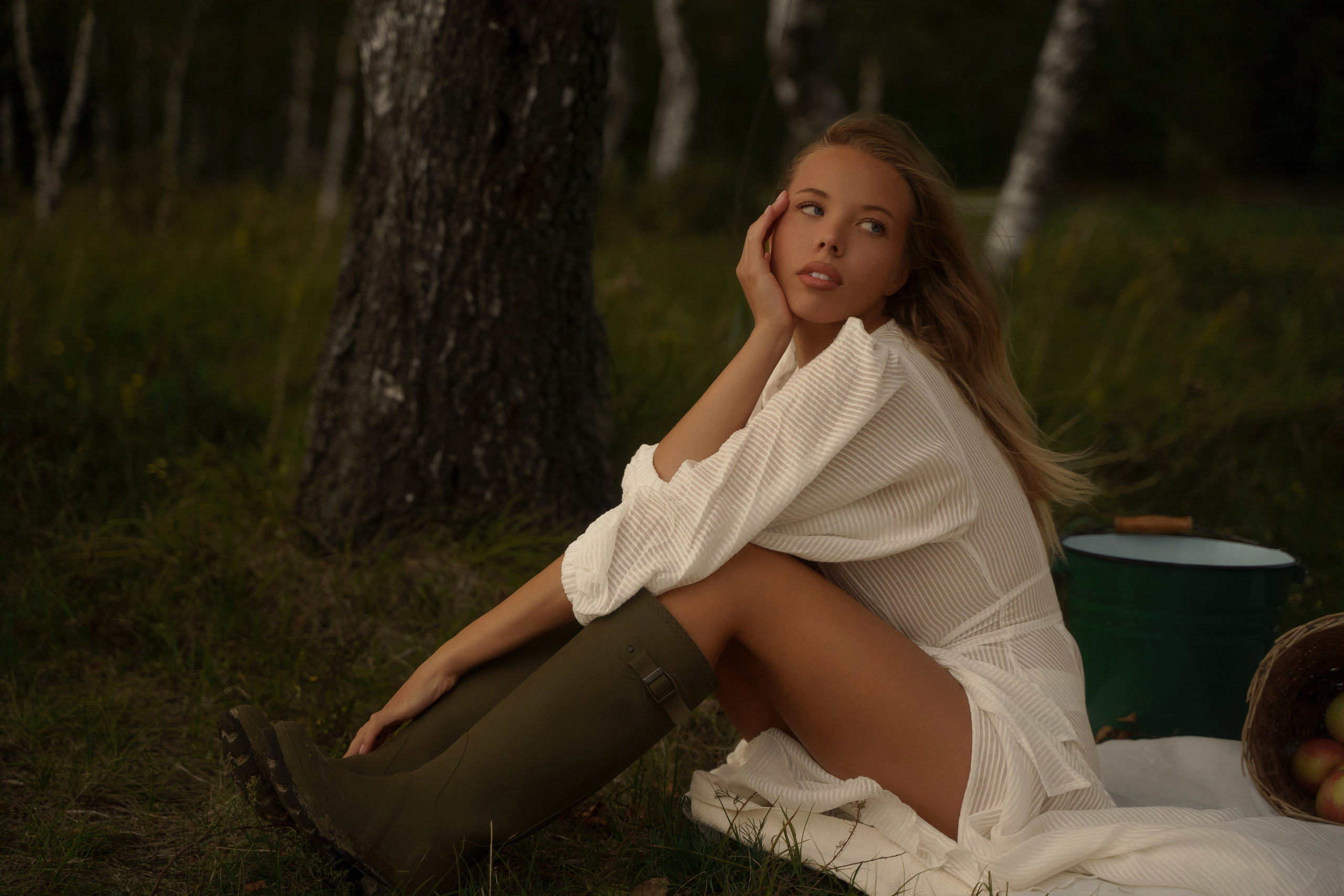 Storm, linen and milk