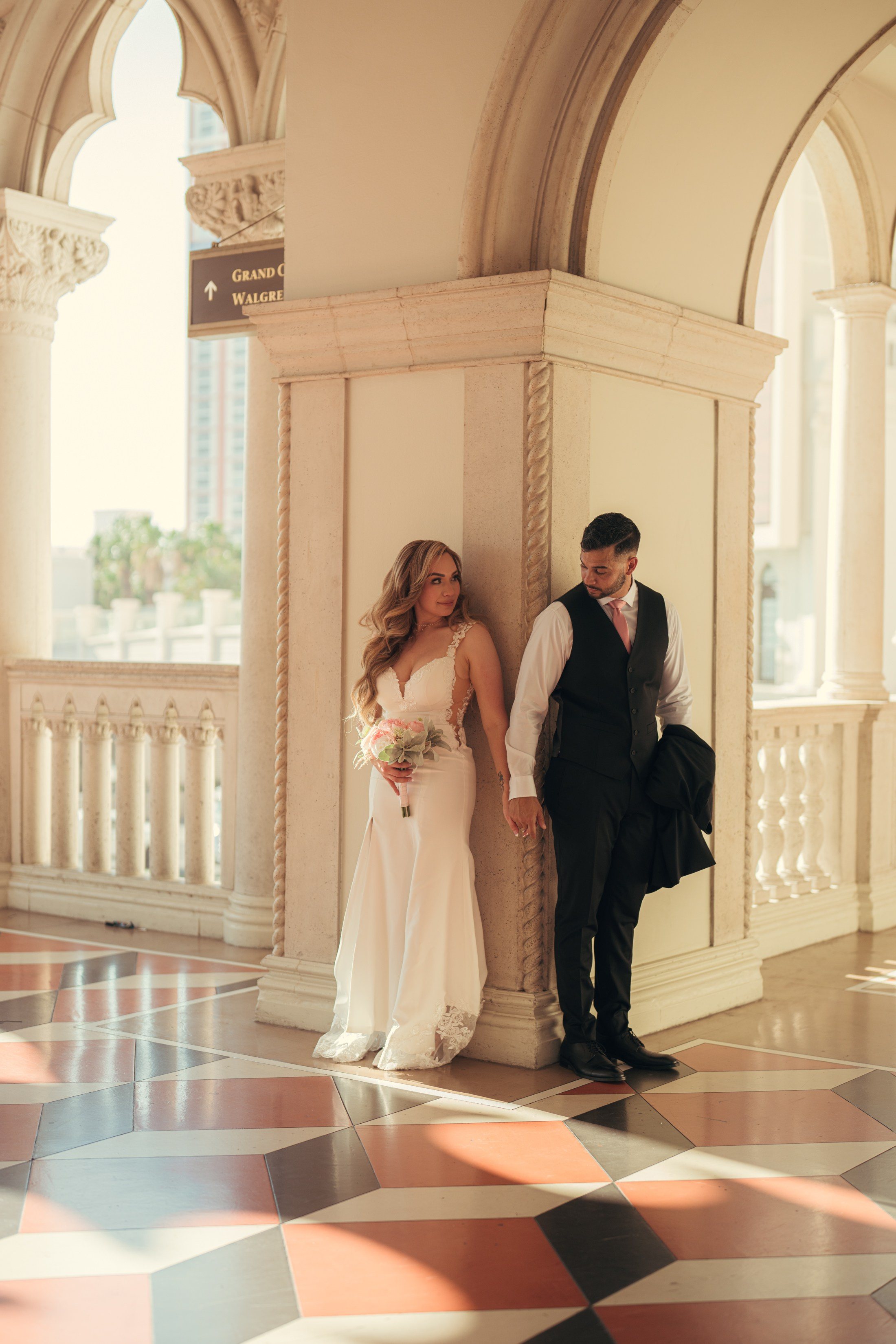 Valentin&Amber. Wedding & elopement photographer Viktoriya Kravtsov. Las Vegas