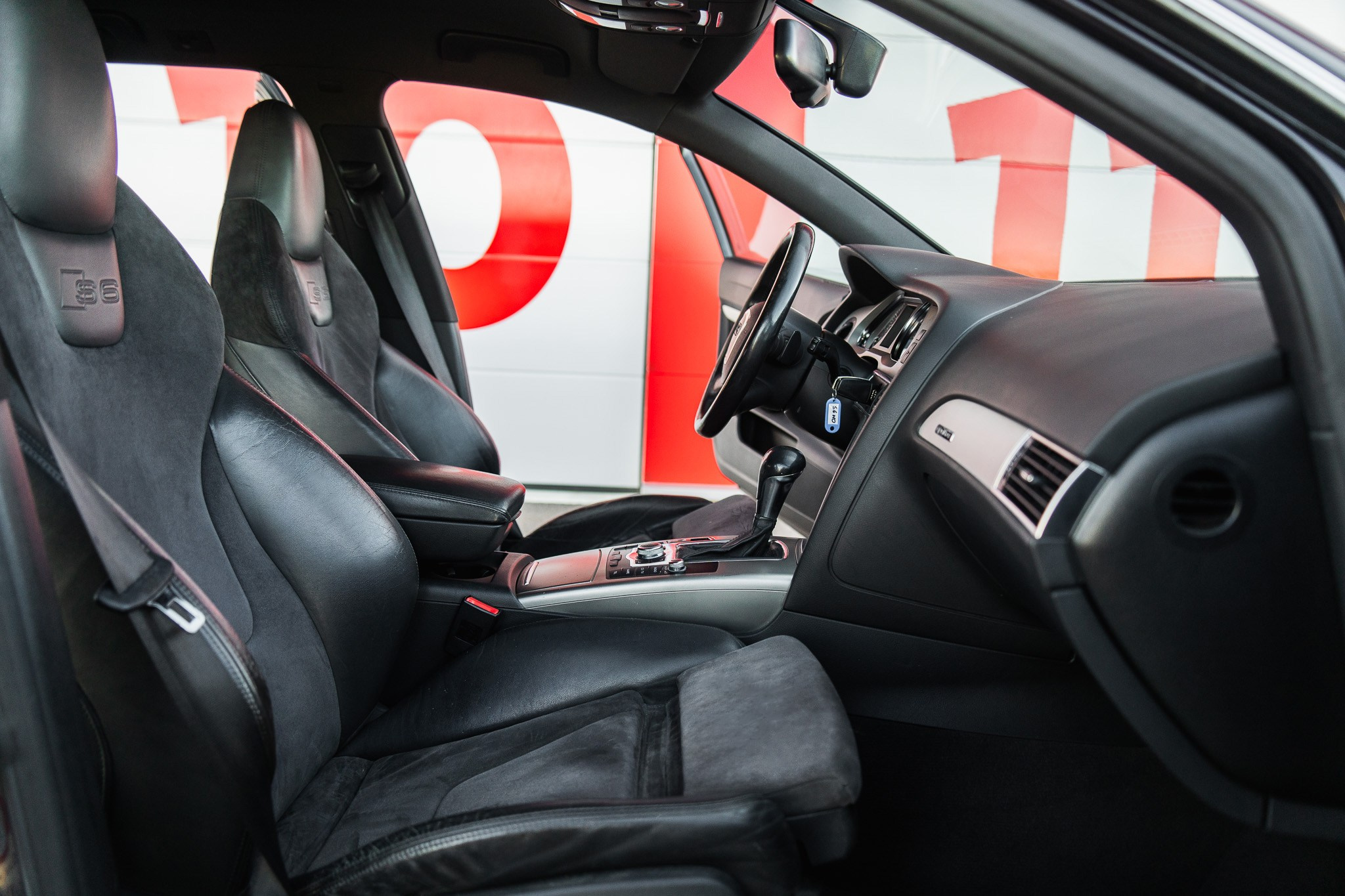 AUDI S6 V10. LOHA VISUALS — AUTOMOTIVE PHOTOGRAPHY